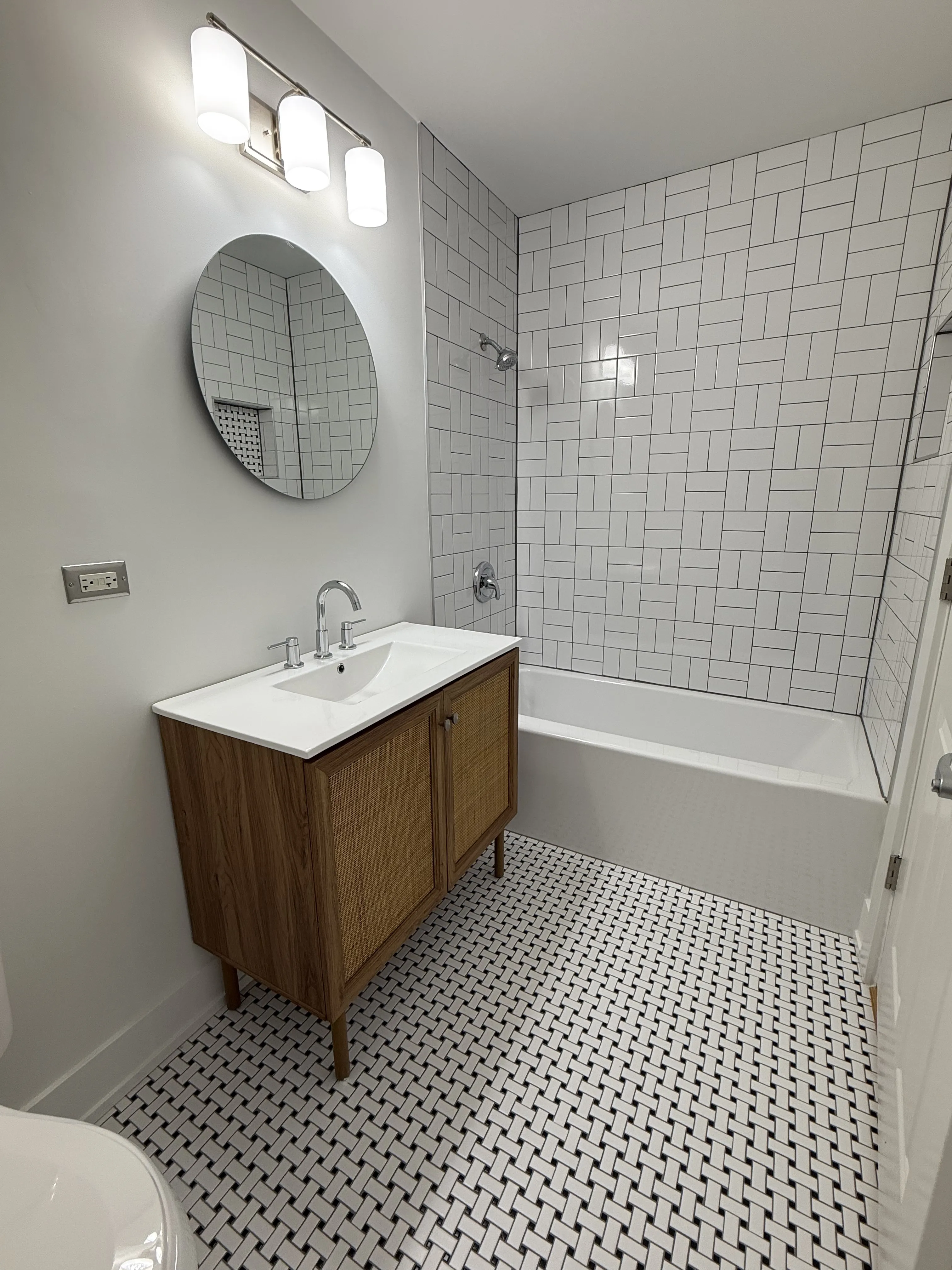 340 W SUPERIOR ST 60654-340 West Superior-unit#A-710-Chicago-IL