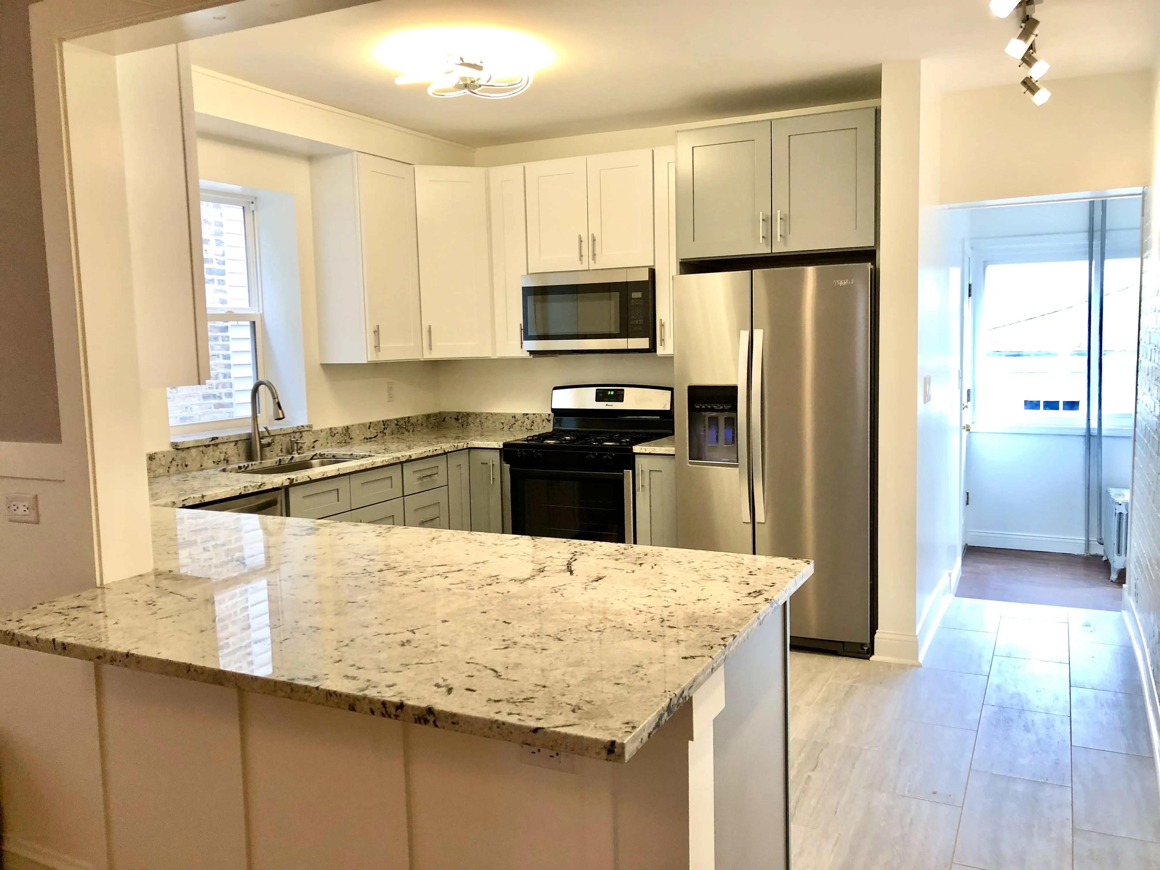 1907 W WAVELAND AVE 60613-1907 W Waveland-unit#1 Fl-Chicago-IL