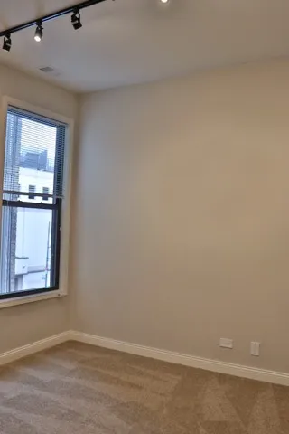 3158 N Clark St   60657 60657-Belmont Court-unit#E5-Chicago-IL