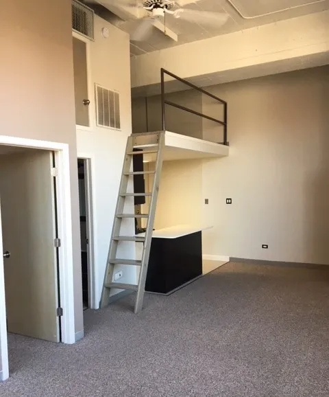 999 W Wolfram St 60657 60657-Sheffield Lofts-unit#306-Chicago-IL