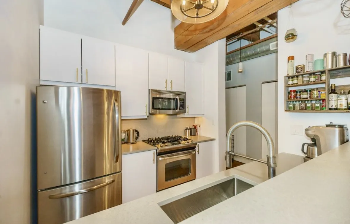 420 W Grand Ave   60654 60654-unit#3B-Chicago-IL