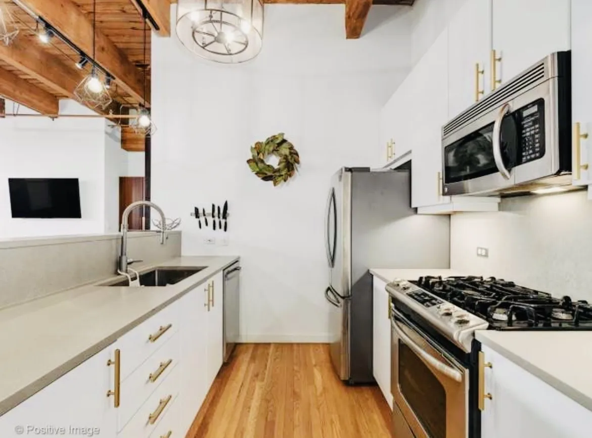 420 W Grand Ave   60654 60654-unit#3B-Chicago-IL