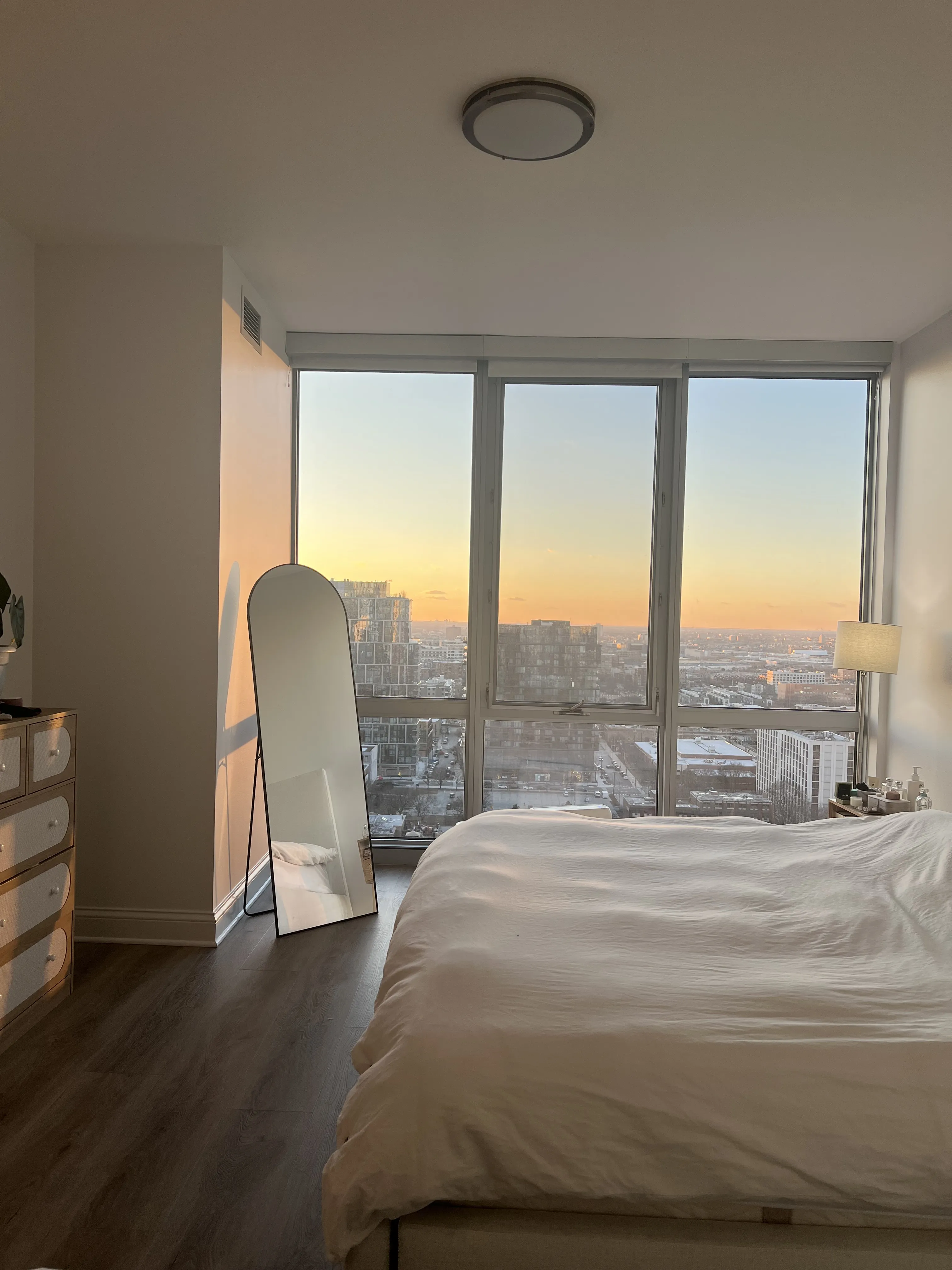 2 W Delaware Pl   60610 60610-Two West-Chicago-IL