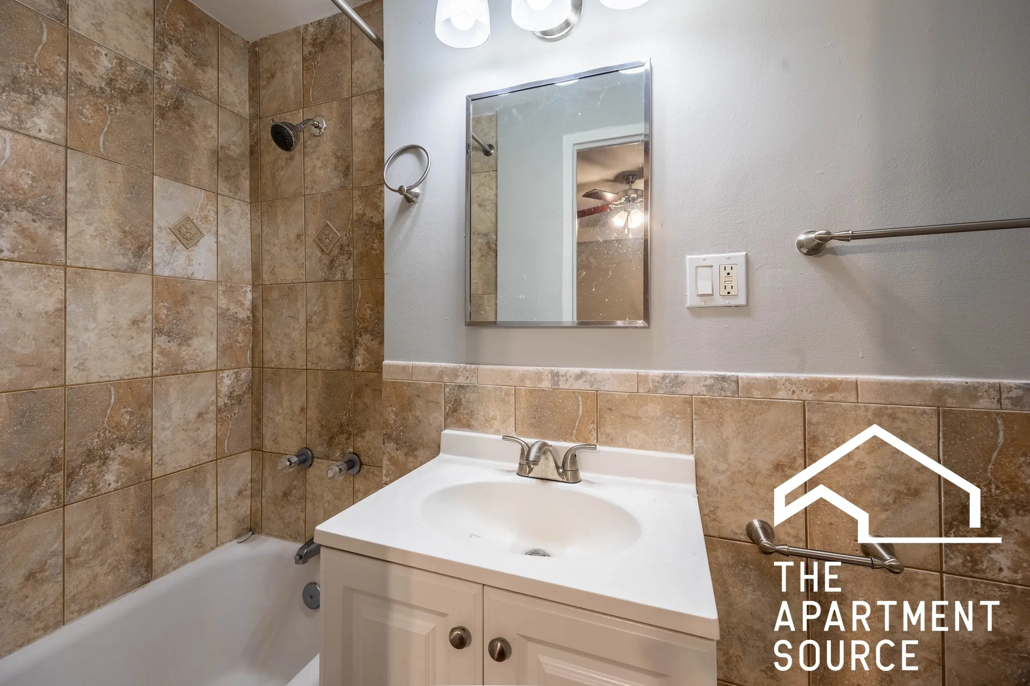 1140 N La Salle Dr   60610 60610-The Oliver -unit#711-Chicago-IL