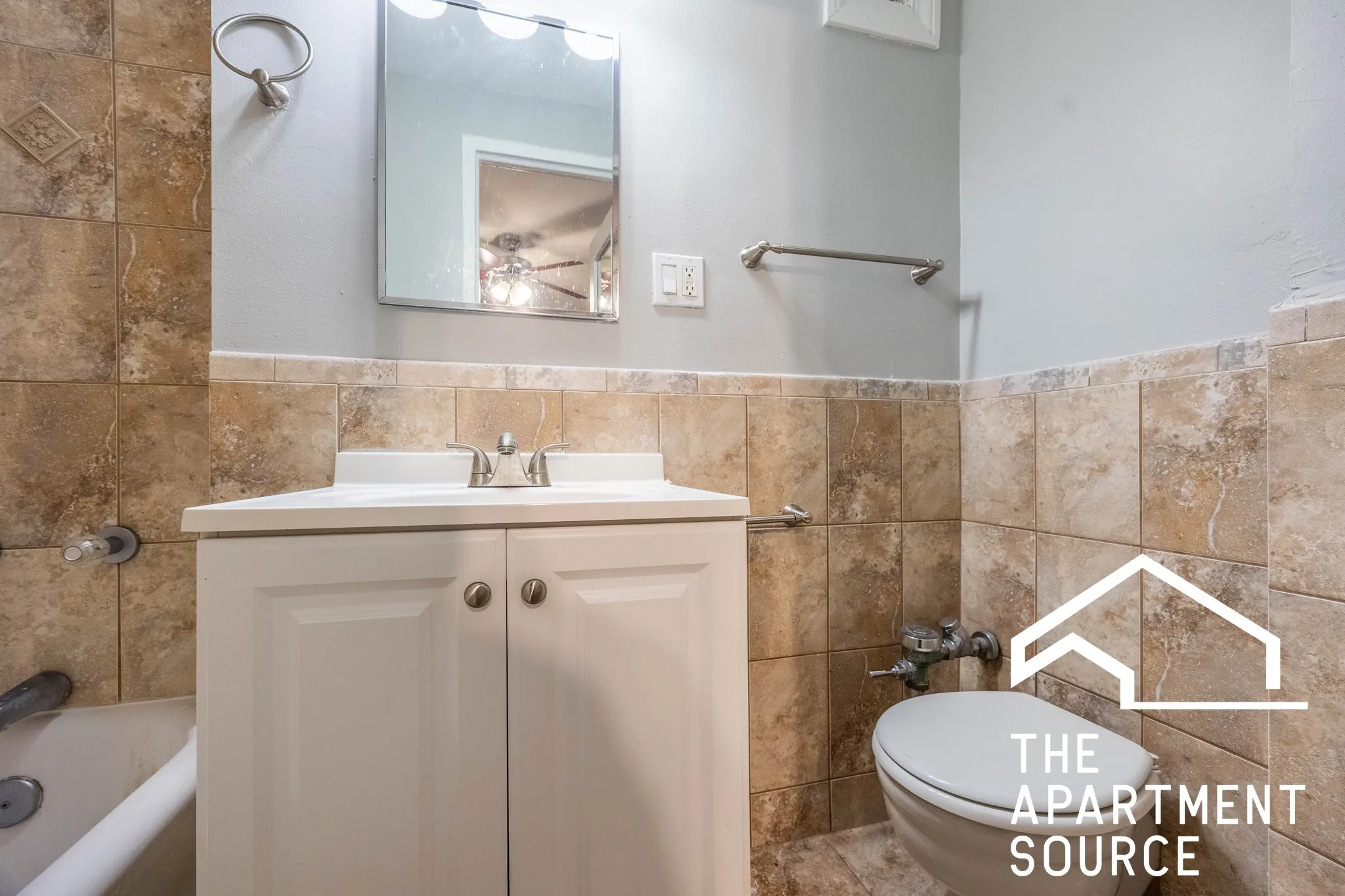 1140 N La Salle Dr   60610 60610-The Oliver -unit#711-Chicago-IL