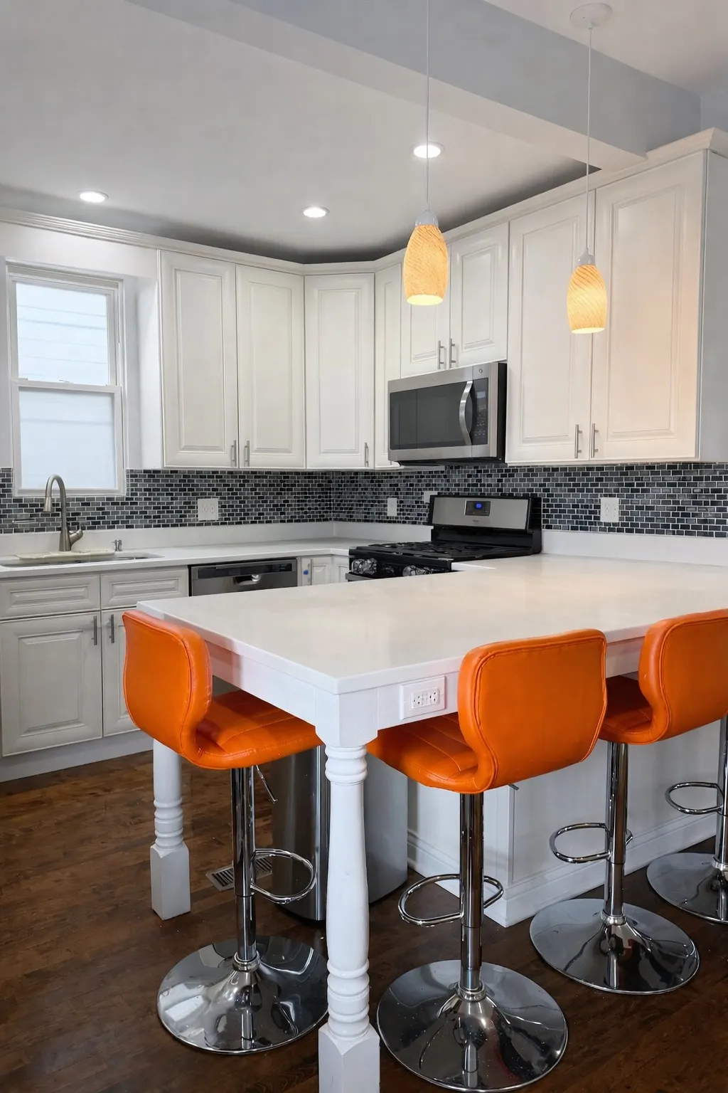 4151 W Fullerton Ave   60639 60639-Chicago-IL