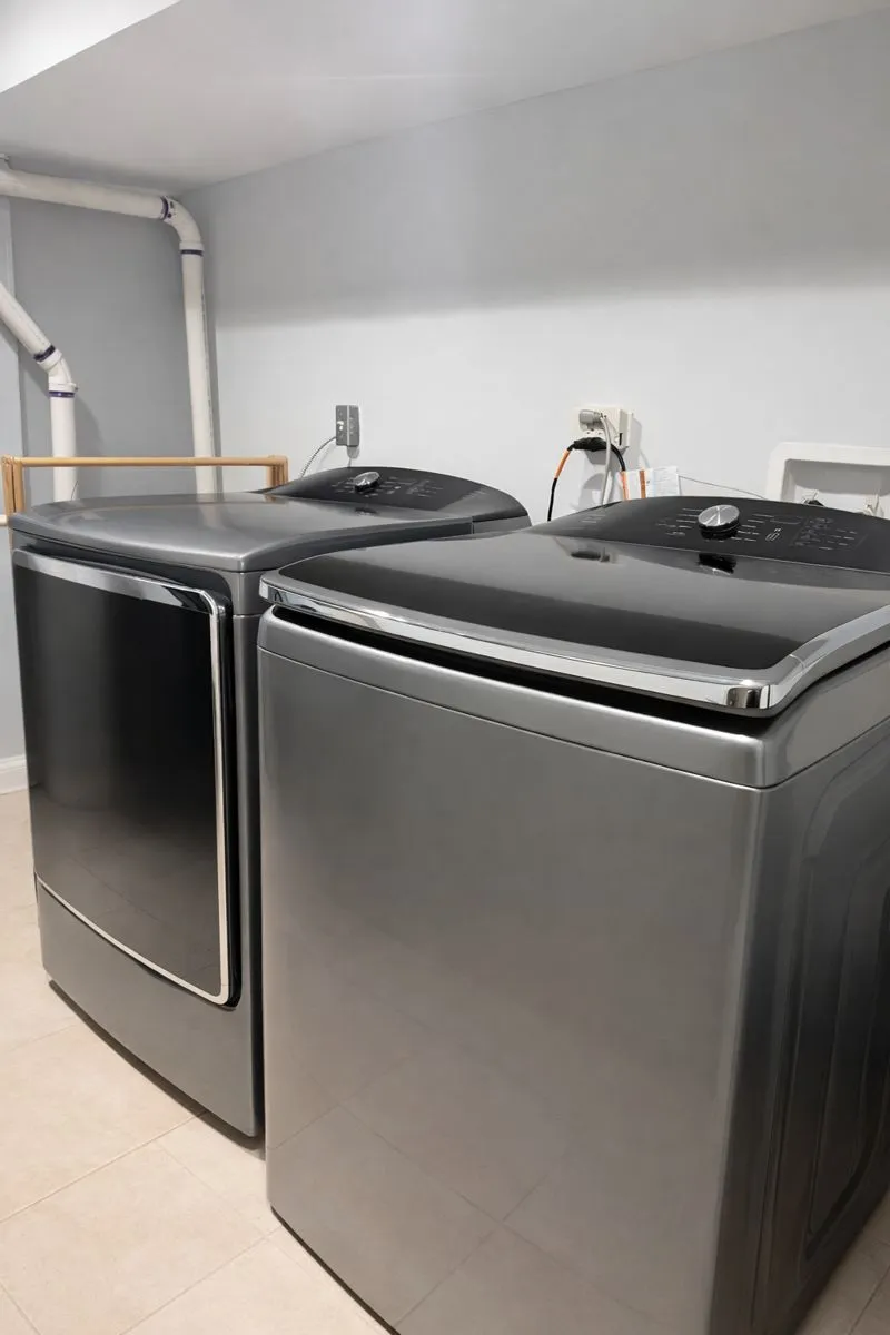 4151 W Fullerton Ave   60639 60639-Chicago-IL