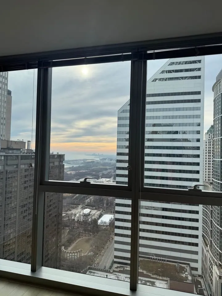 201 N Garland Ct   60601 60601-unit#2907-Chicago-IL