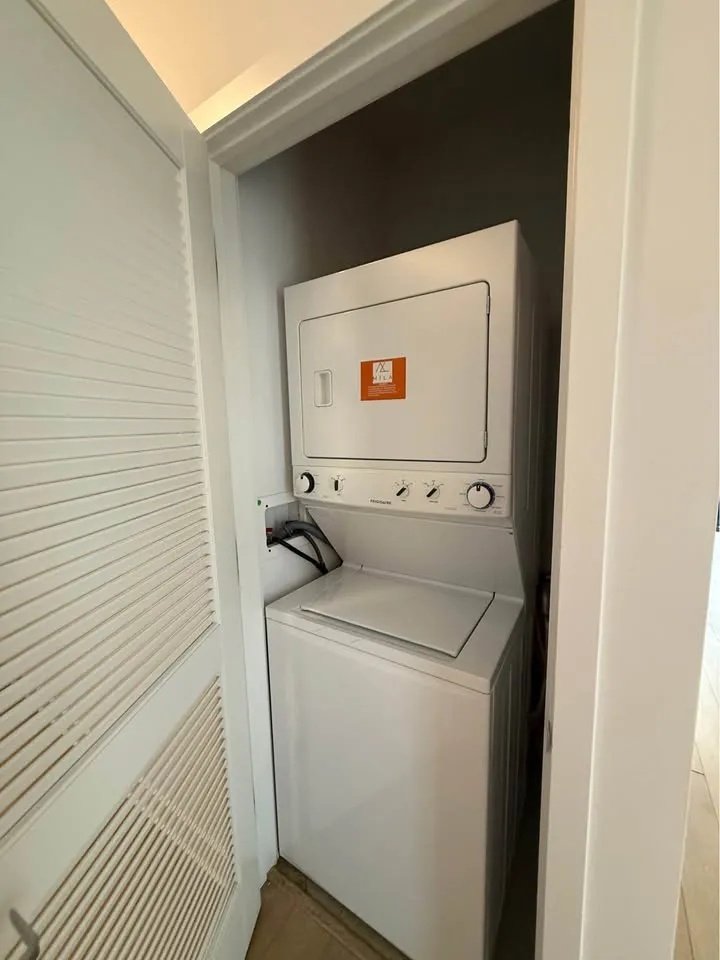 201 N Garland Ct   60601 60601-unit#2907-Chicago-IL