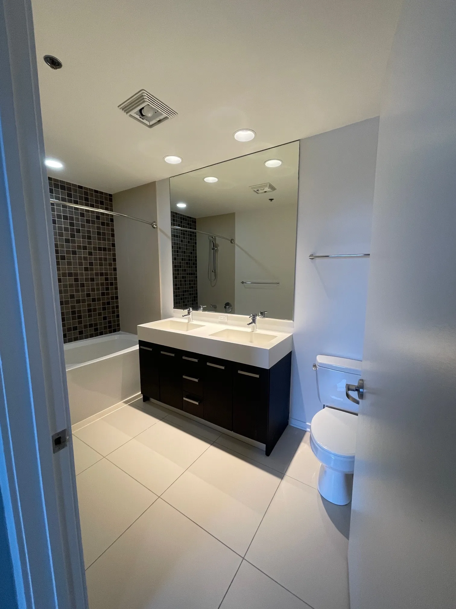 150 W Roosevelt Rd   60605 60605-unit#523-Chicago-IL