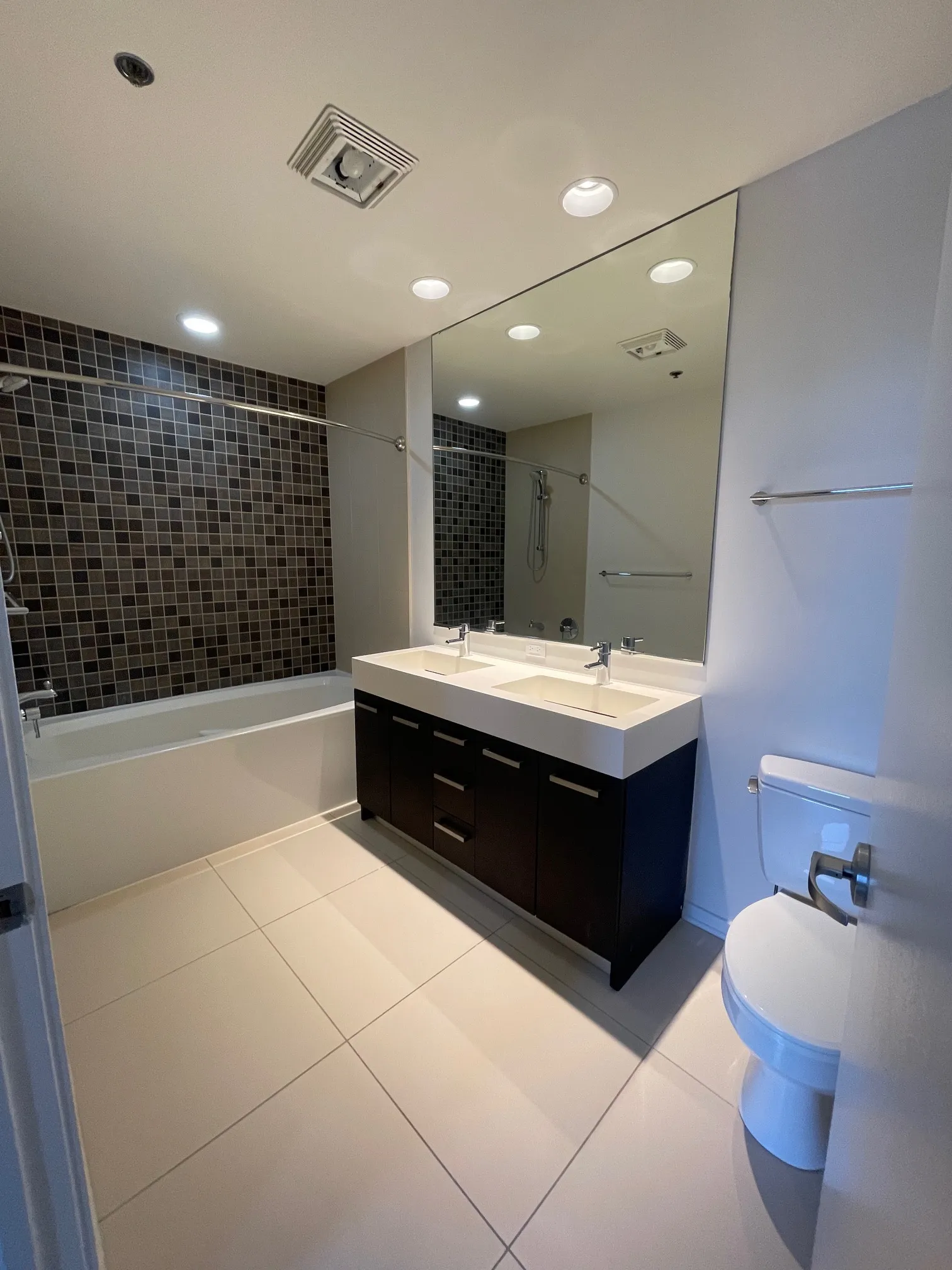 150 W Roosevelt Rd   60605 60605-unit#523-Chicago-IL