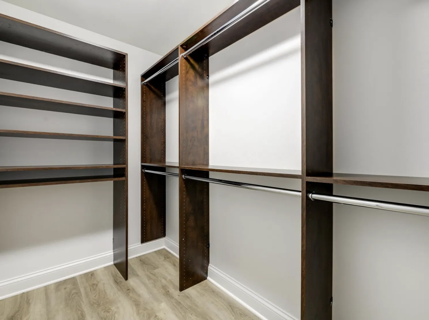 2 W Delaware Pl   60610 60610-Two West-Chicago-IL