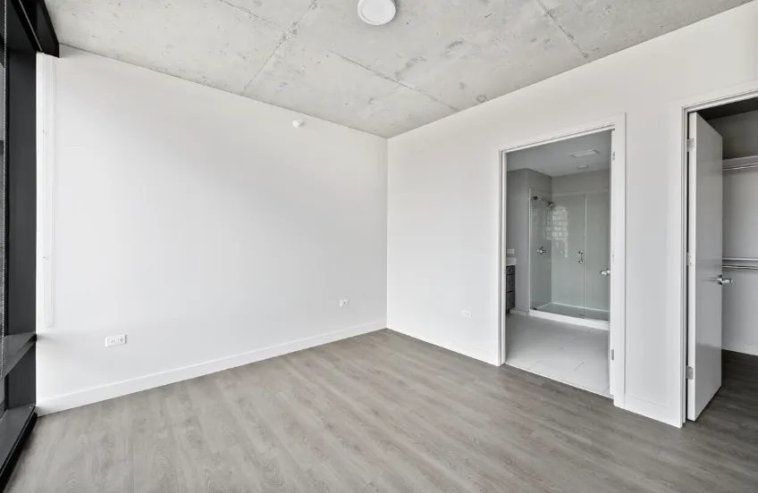 450 W Belmont Ave   60657 60657-Live450-Chicago-IL