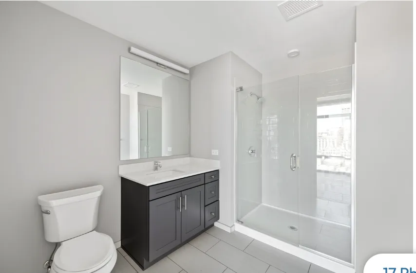 450 W Belmont Ave   60657 60657-Live450-Chicago-IL