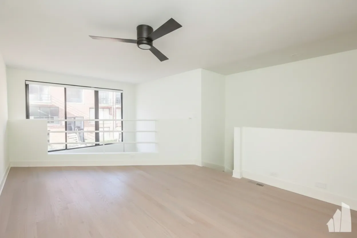 944 W Grace St   60613 60613-unit#954-G101-Chicago-IL