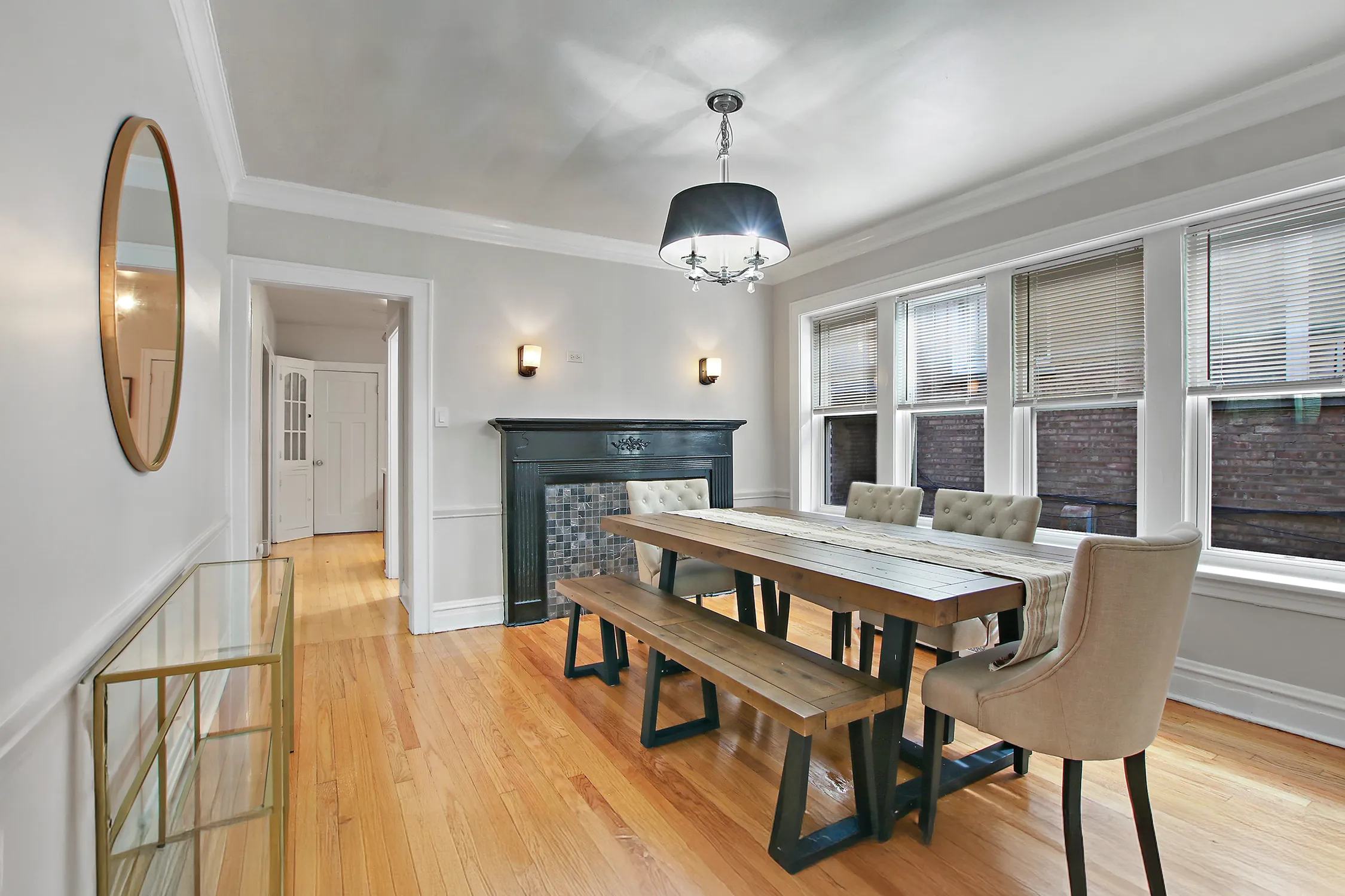 N ROCKWELL ST 60645-unit#APT 2-Chicago-IL