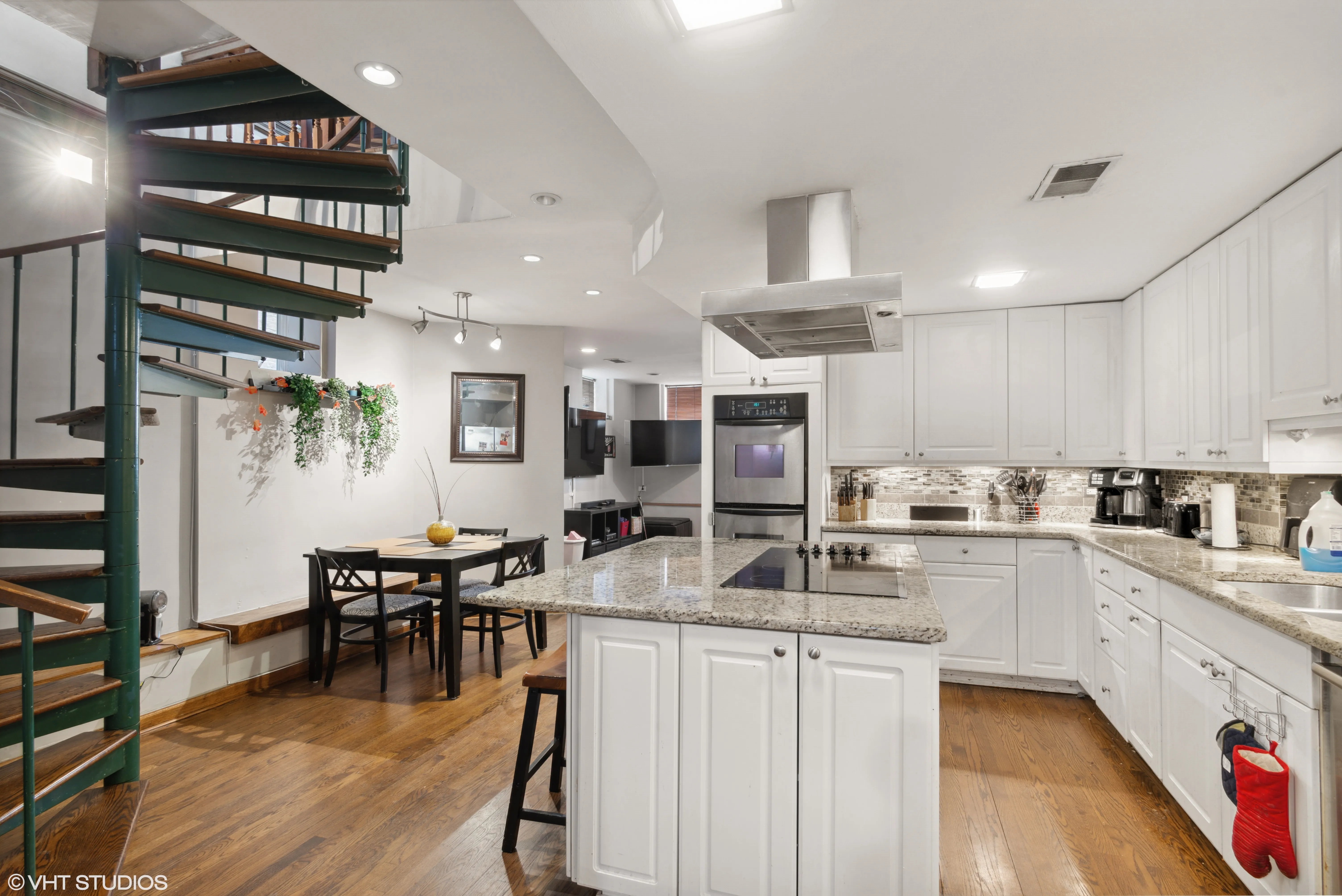 145 W BURTON PL 60610-Burton Place-unit#1-Chicago-IL