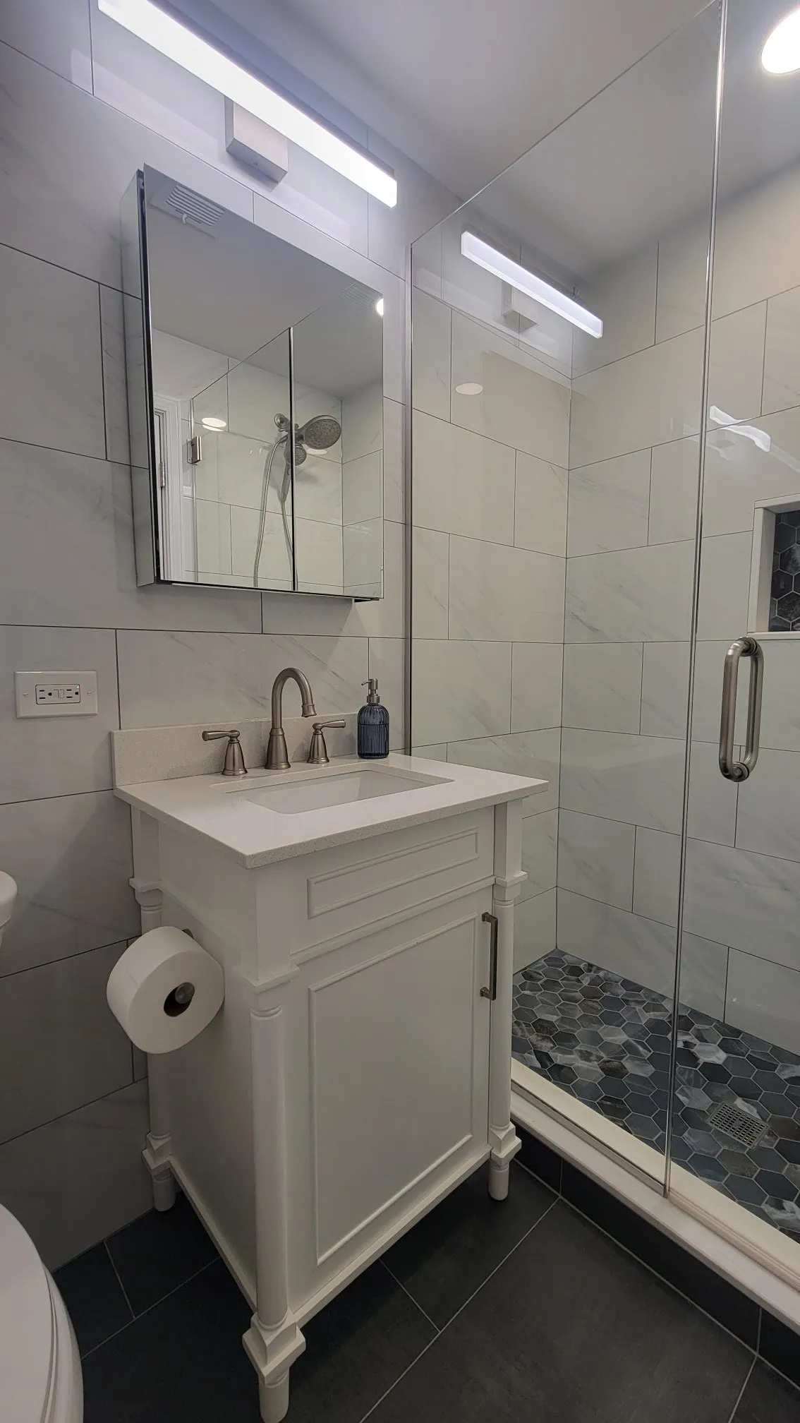  N Milwaukee Ave   60661 60642-unit#4F-Chicago-IL