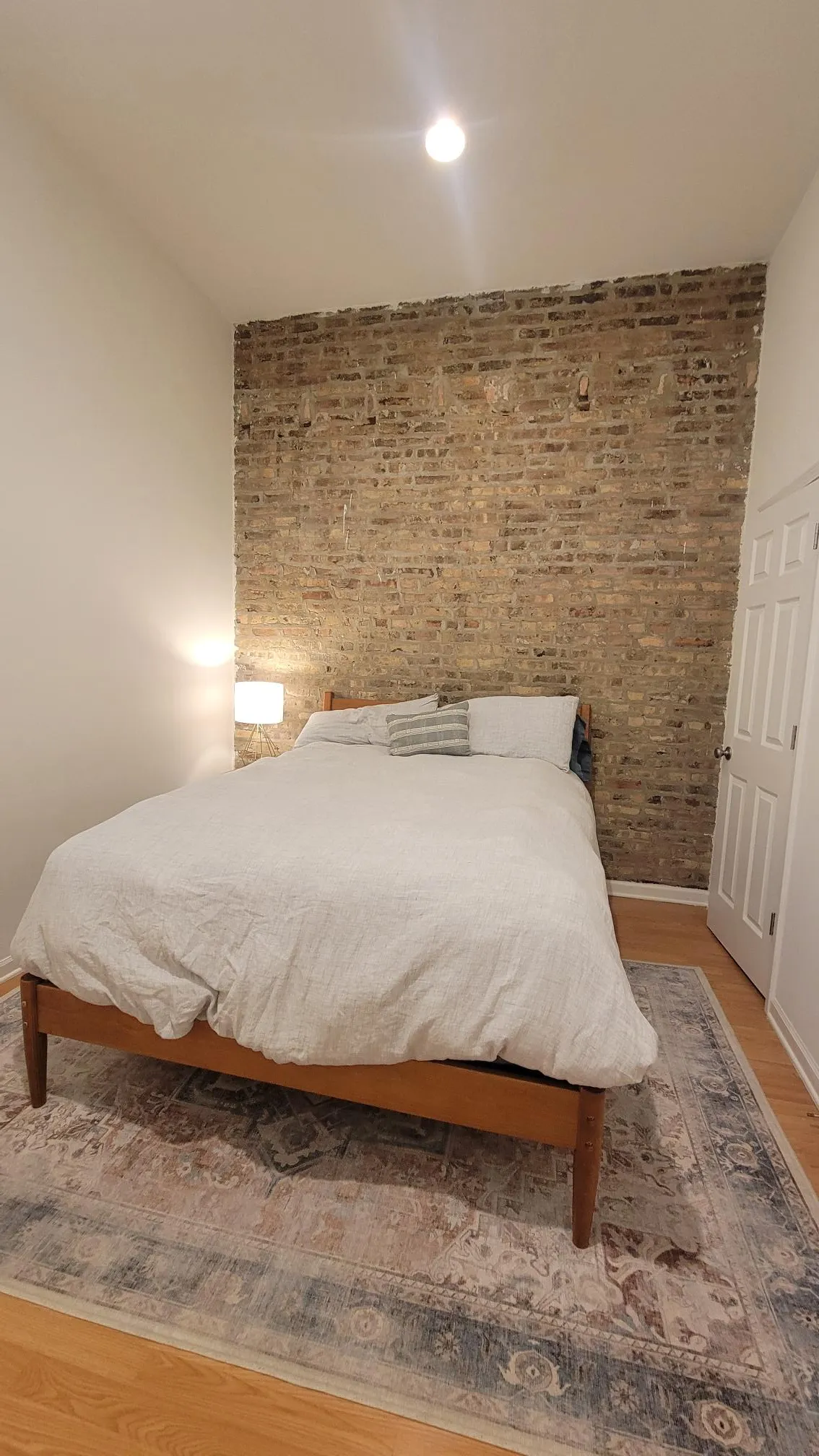  N Milwaukee Ave   60661 60642-unit#4F-Chicago-IL