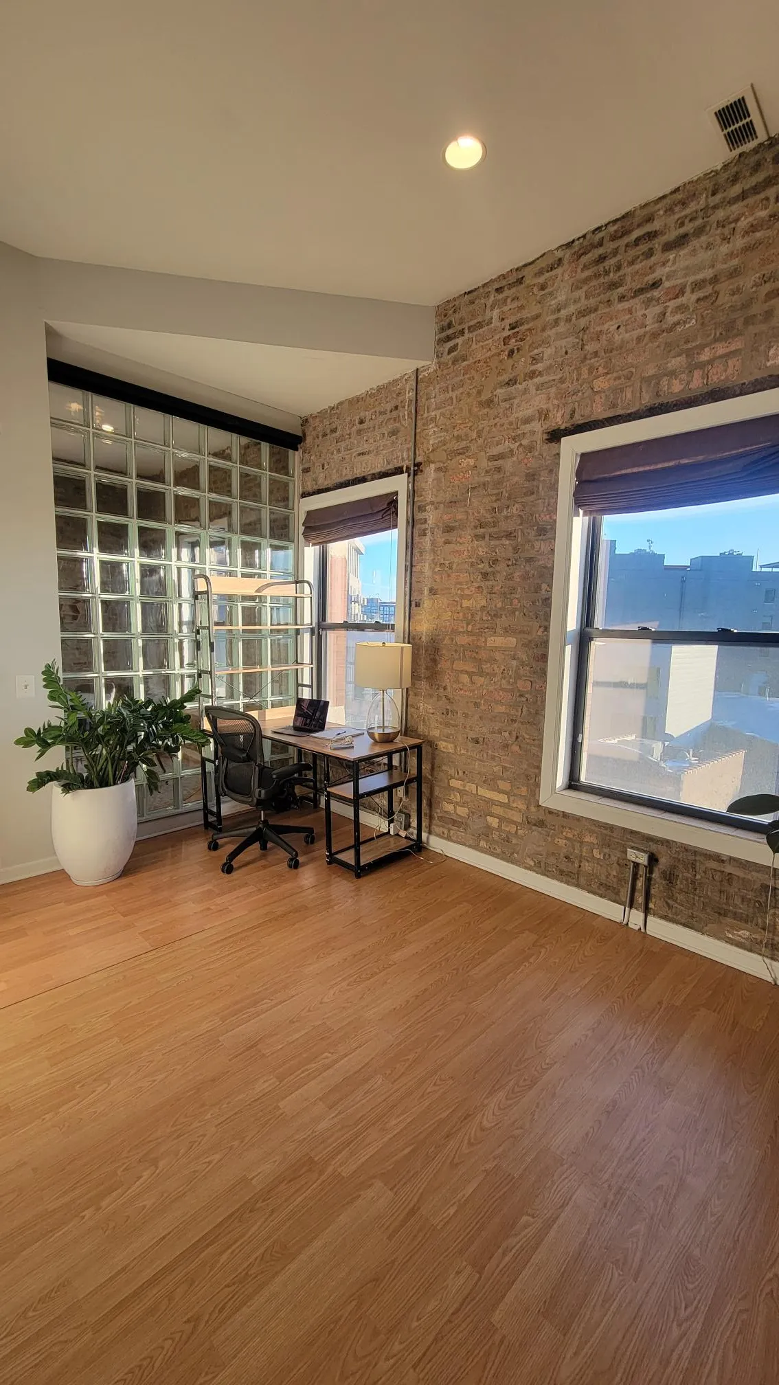  N Milwaukee Ave   60661 60642-unit#4F-Chicago-IL