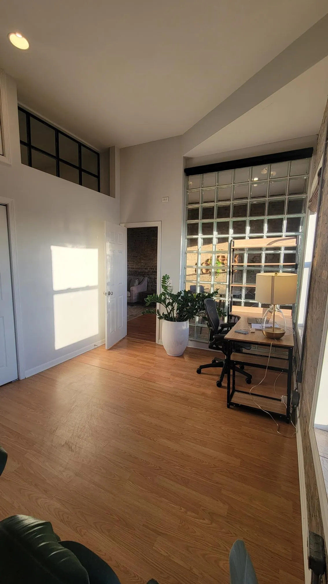  N Milwaukee Ave   60661 60642-unit#4F-Chicago-IL