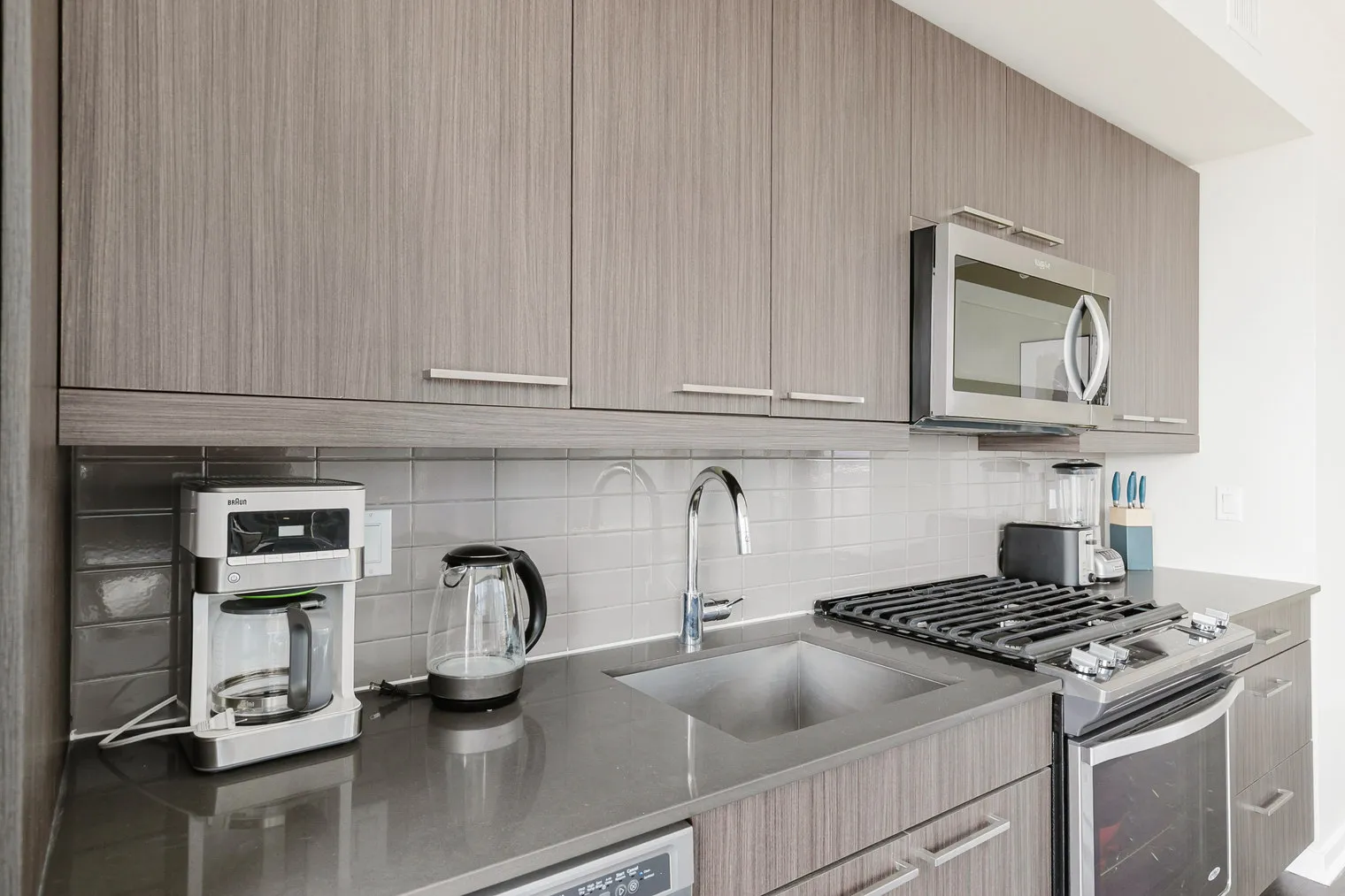 730 W Couch Pl   60661 60661-The Parker-unit#ID1365-Chicago-IL