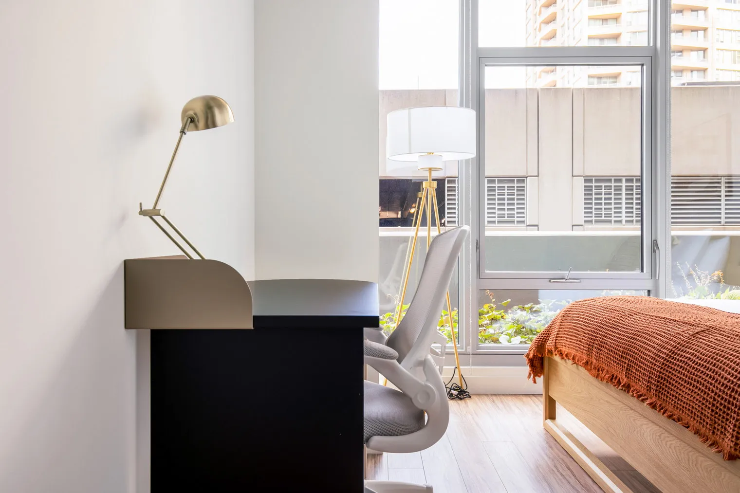 165 N Desplaines St 60661 60661-Emme-unit#ID750-Chicago-IL