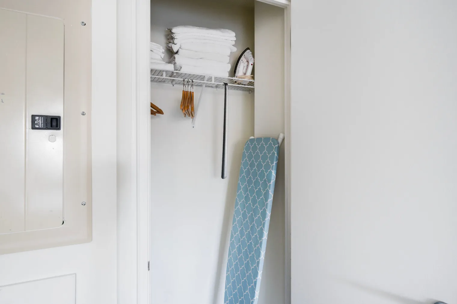 1400 N Lake Shore Dr   60610 60610-The Deco-unit#ID917-Chicago-IL