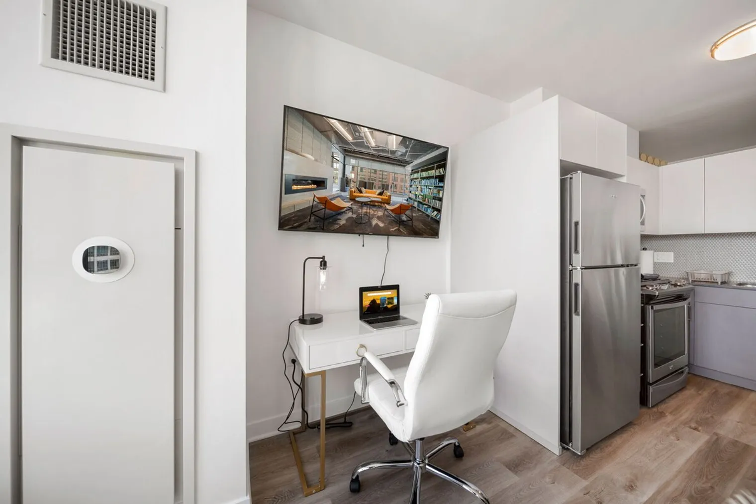 347 S Clark St   60604 60604-Building South Clark Street - first-class-rentals-llc-unit#ID1321203P-Chicago-IL