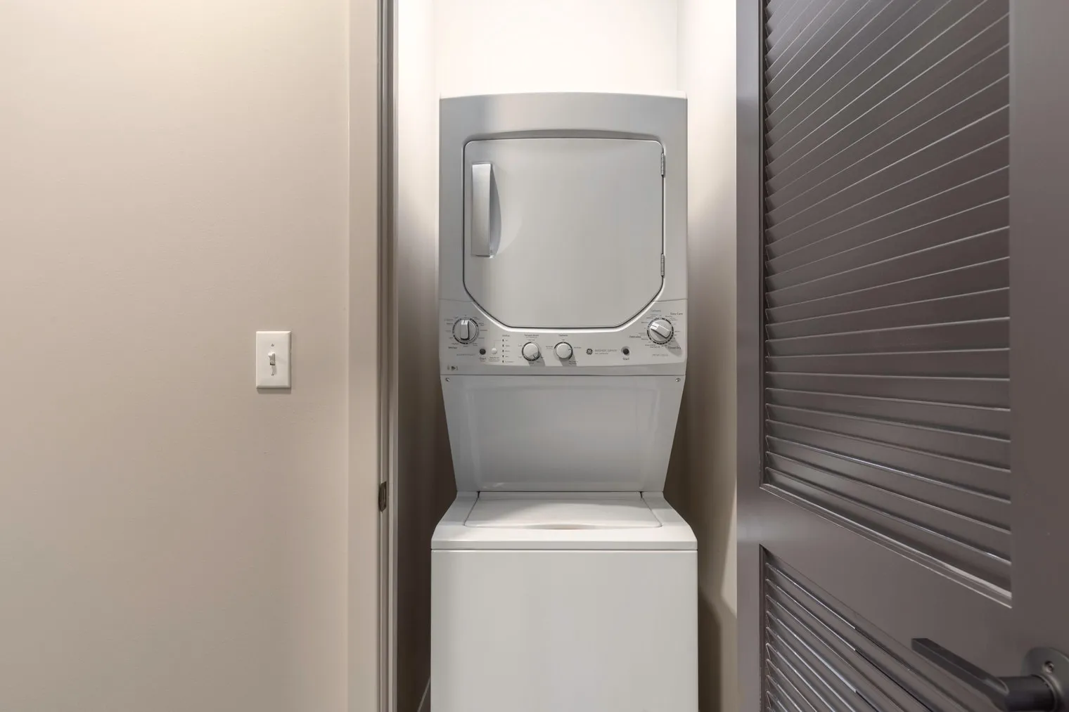 939 W Washington Blvd   60607 60607-Union West Apartments-unit#ID205-Chicago-IL
