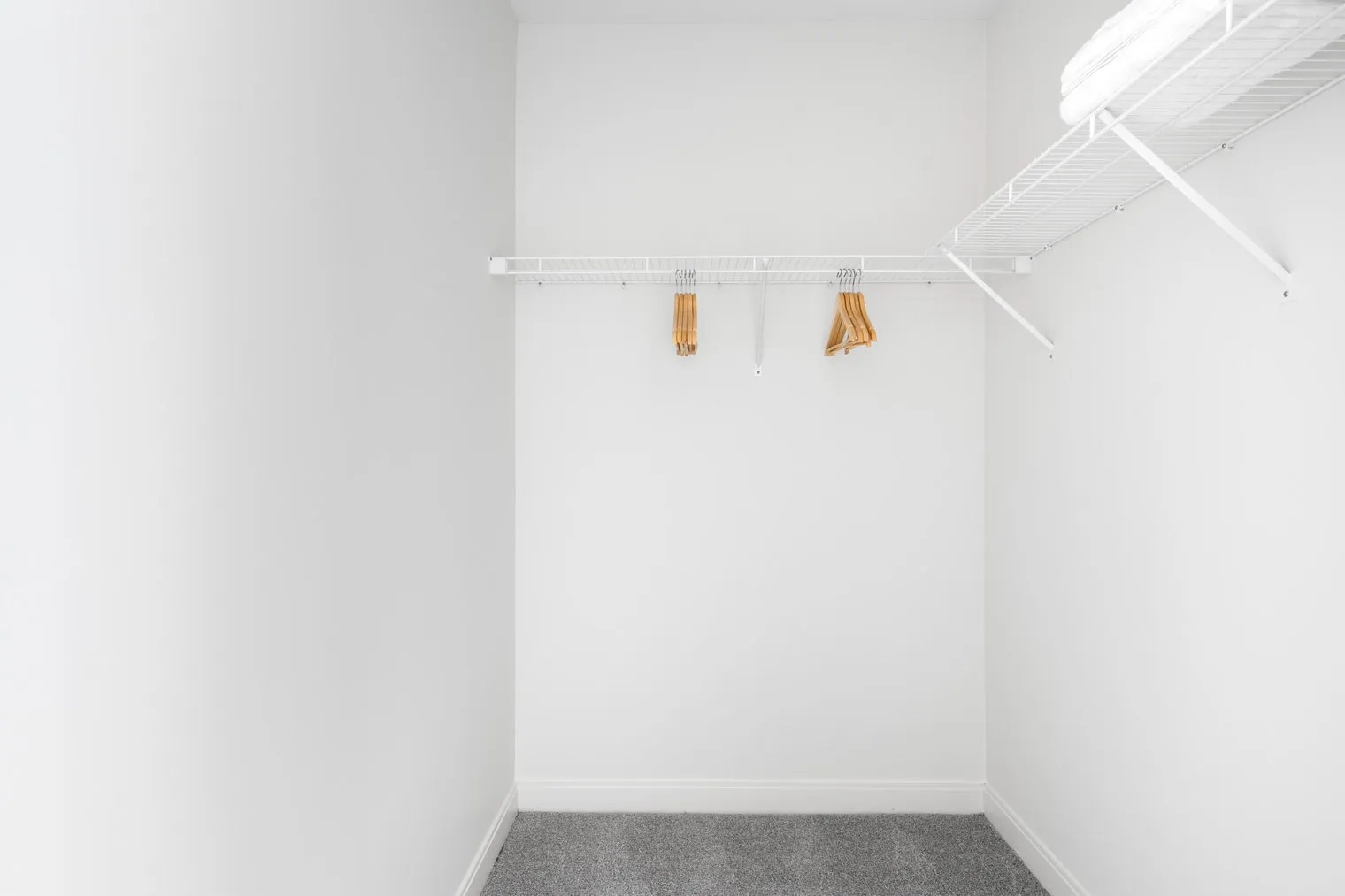 210 N Wells St   60601 60601-Lake & Wells Apartments-unit#ID271-Chicago-IL