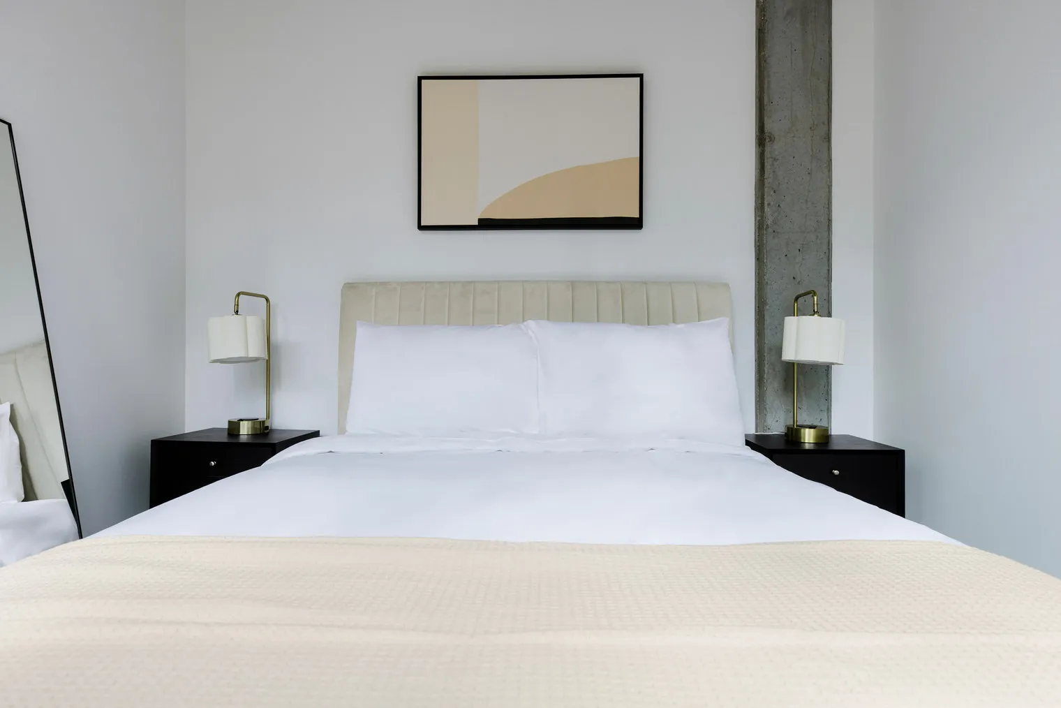 215 W Lake St   60606 60606-Linea-unit#ID1331-Chicago-IL