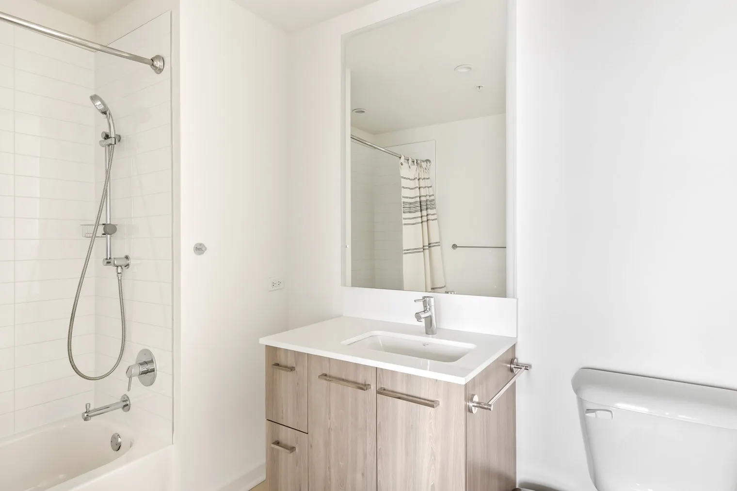 730 W Couch Pl   60661 60661-The Parker-unit#ID780-Chicago-IL