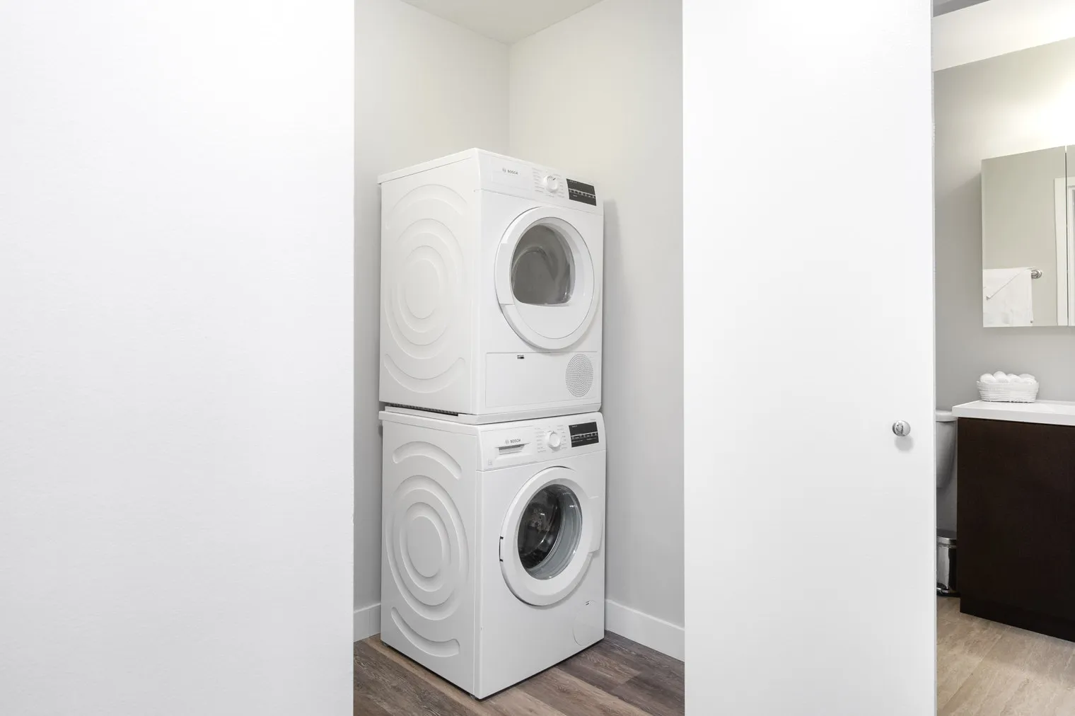 1 E Delaware Pl   60611 60611-One East Delaware-unit#ID82-Chicago-IL