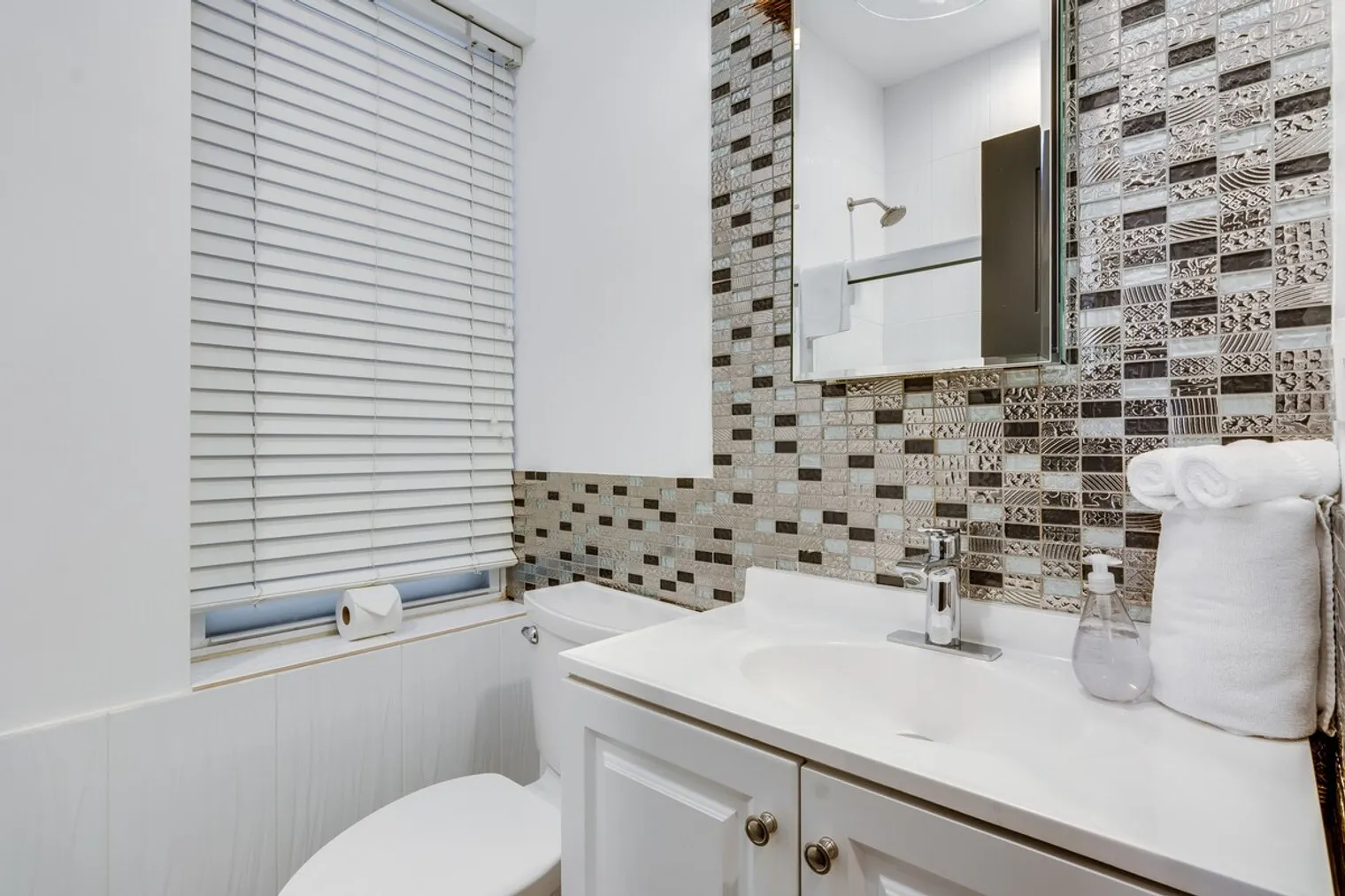 1519 W Superior St   60642 60642-Building West Superior Street - redawning-unit#ID1255745P-Chicago-IL