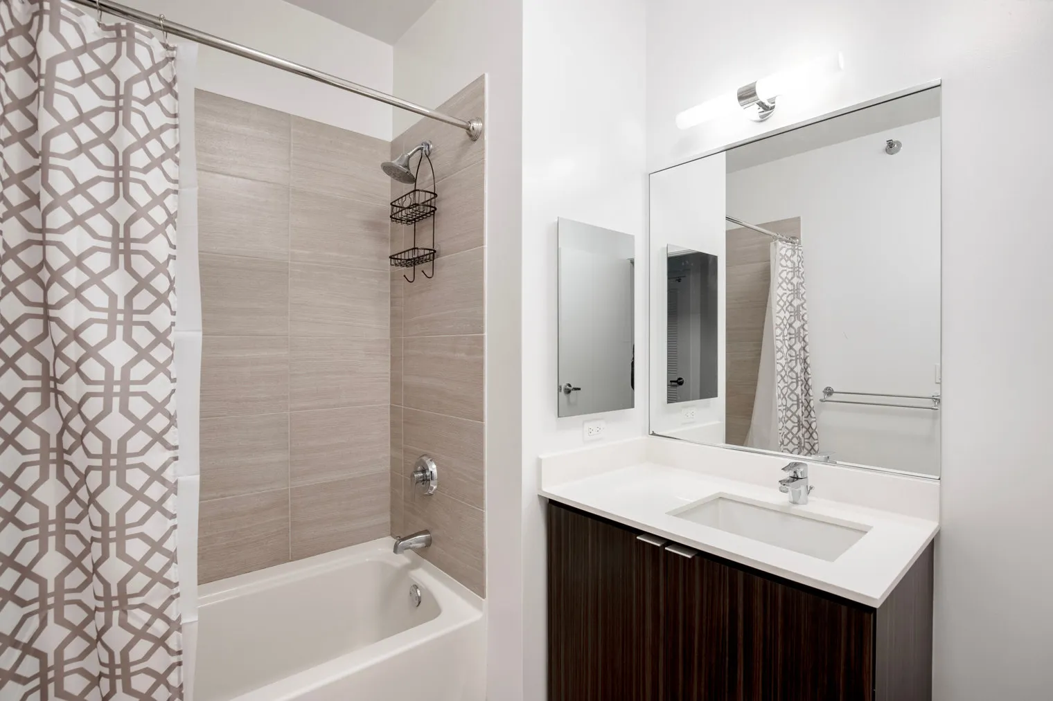 201 N Garland Ct   60601 60601- Mila-unit#ID1017-Chicago-IL