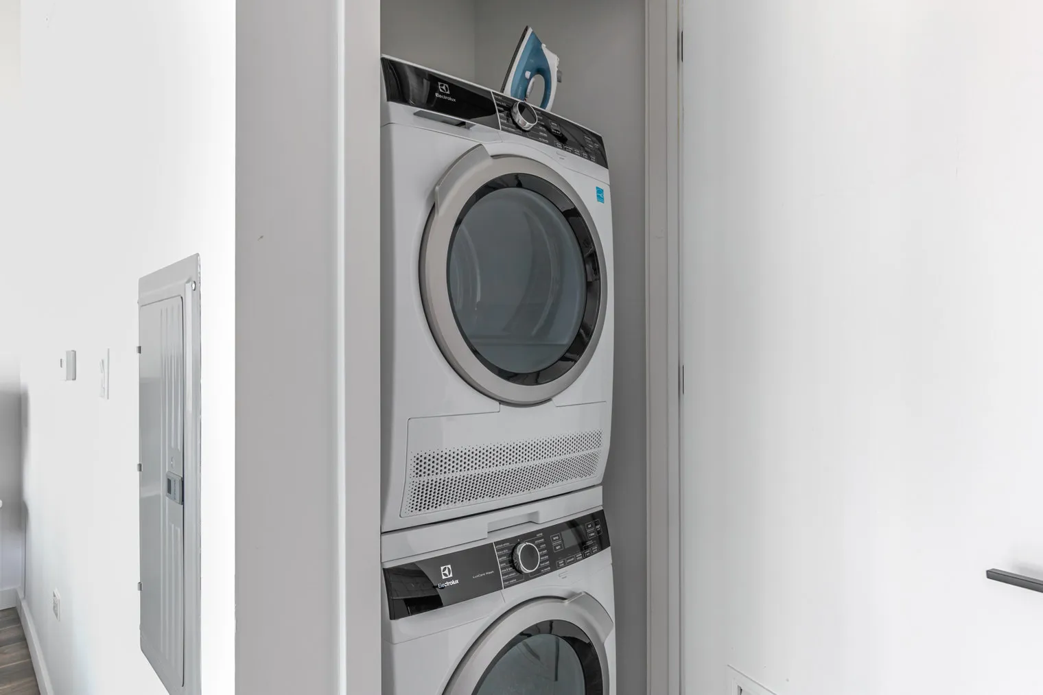 61 W Erie St   60654 60654-The Opal-unit#ID1412-Chicago-IL