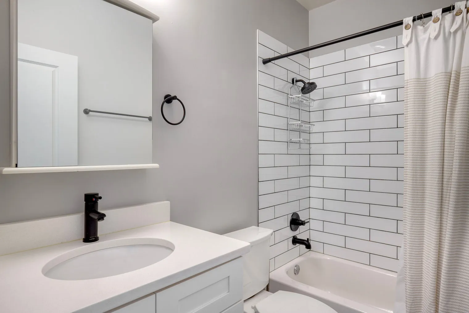 911 W School St 60657 60657-3264 N. Clark-unit#ID944-Chicago-IL