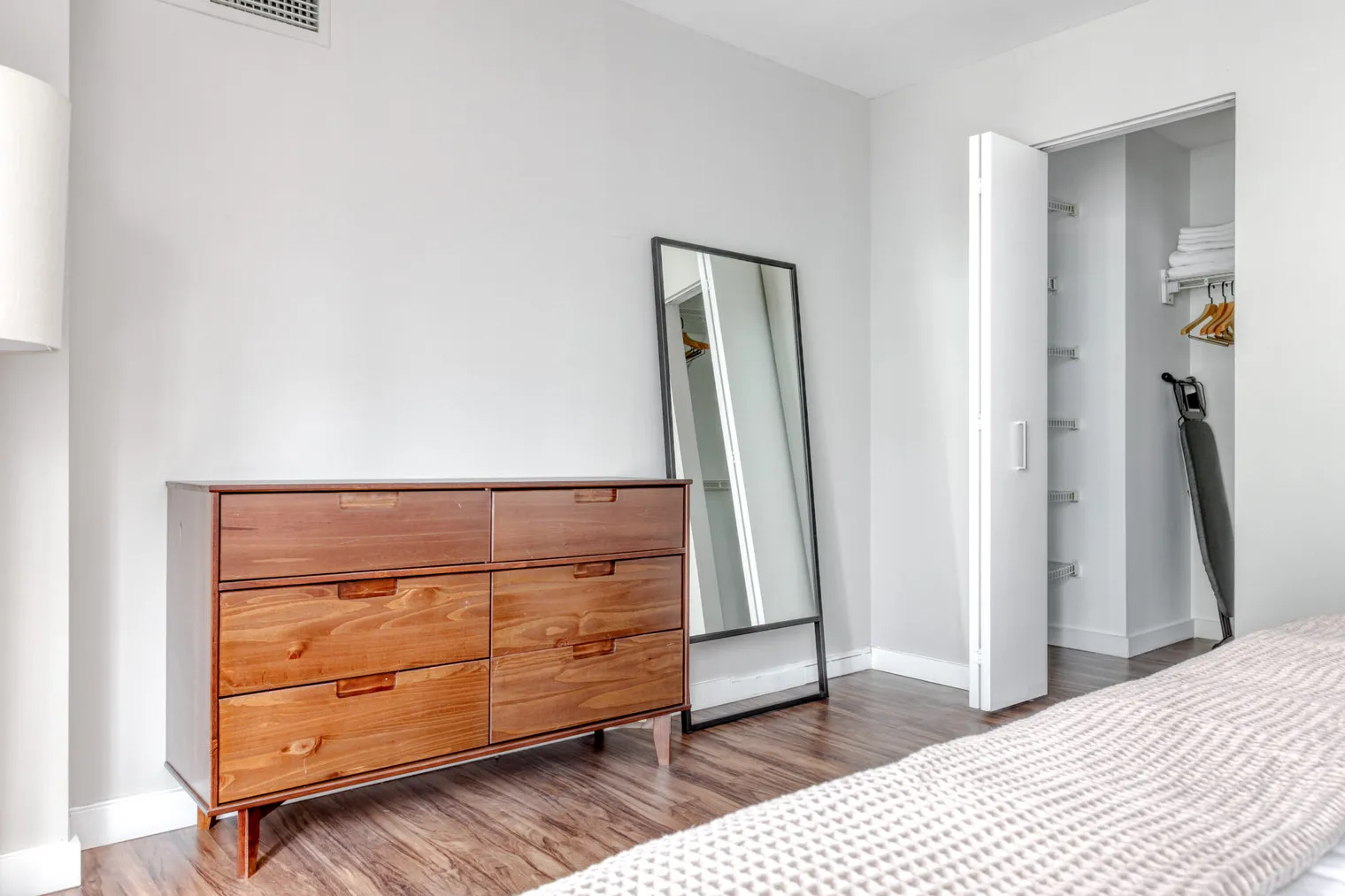 420 E OHIO ST 60611-420 East Ohio-unit#ID585-Chicago-IL