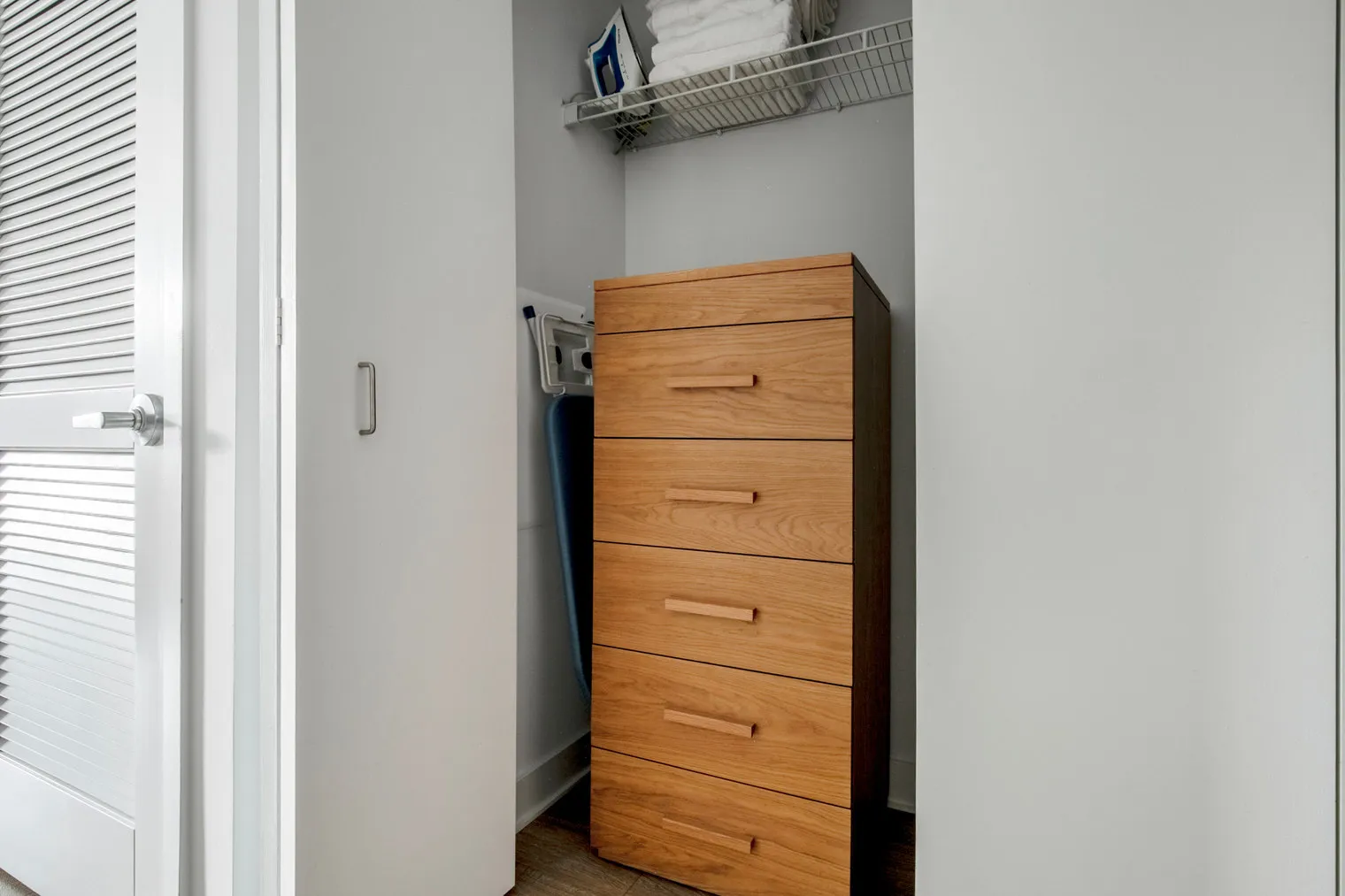 201 N Garland Ct   60601 60601- Mila-unit#ID1017-Chicago-IL