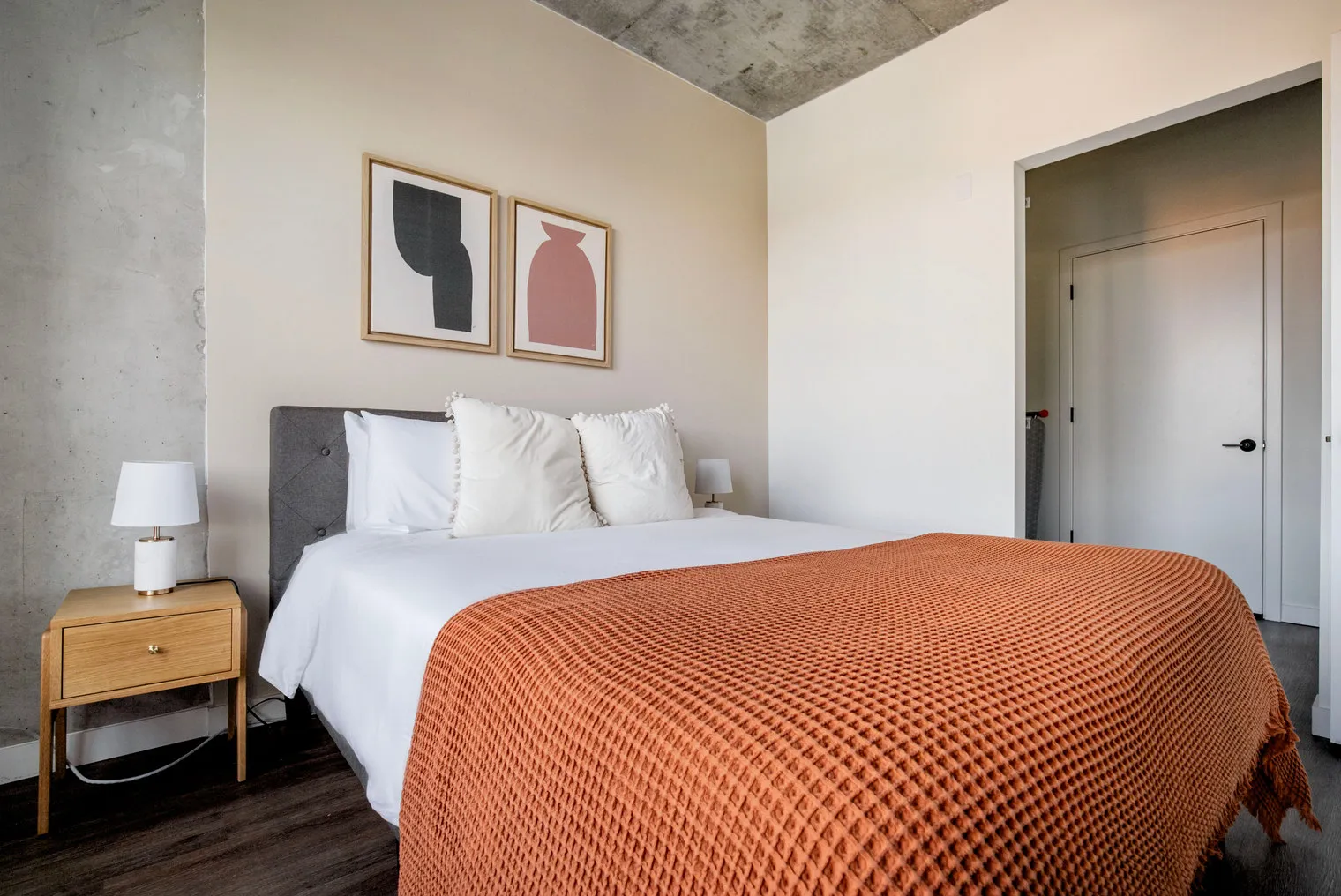 751 N Hudson Ave   60654 60654-Hugo II-unit#ID1040-Chicago-IL