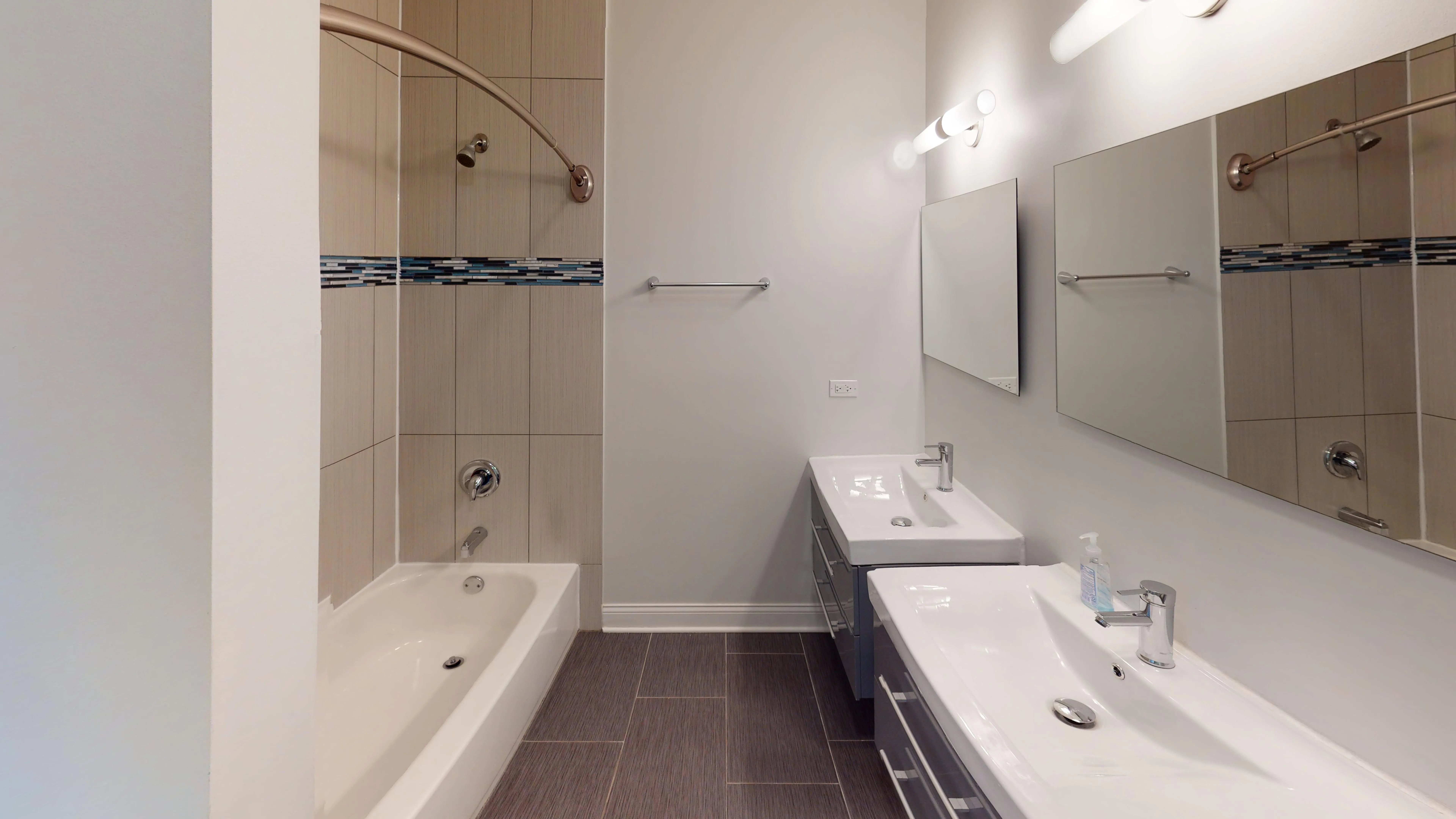 1355 W Bryn Mawr Ave   60660 60660-unit#2W-Chicago-IL