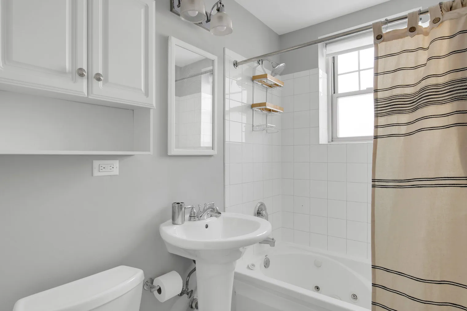 2766 Hampton Pkwy 60201 60201-Hampton Parkway-unit#ID600-Evanston-IL