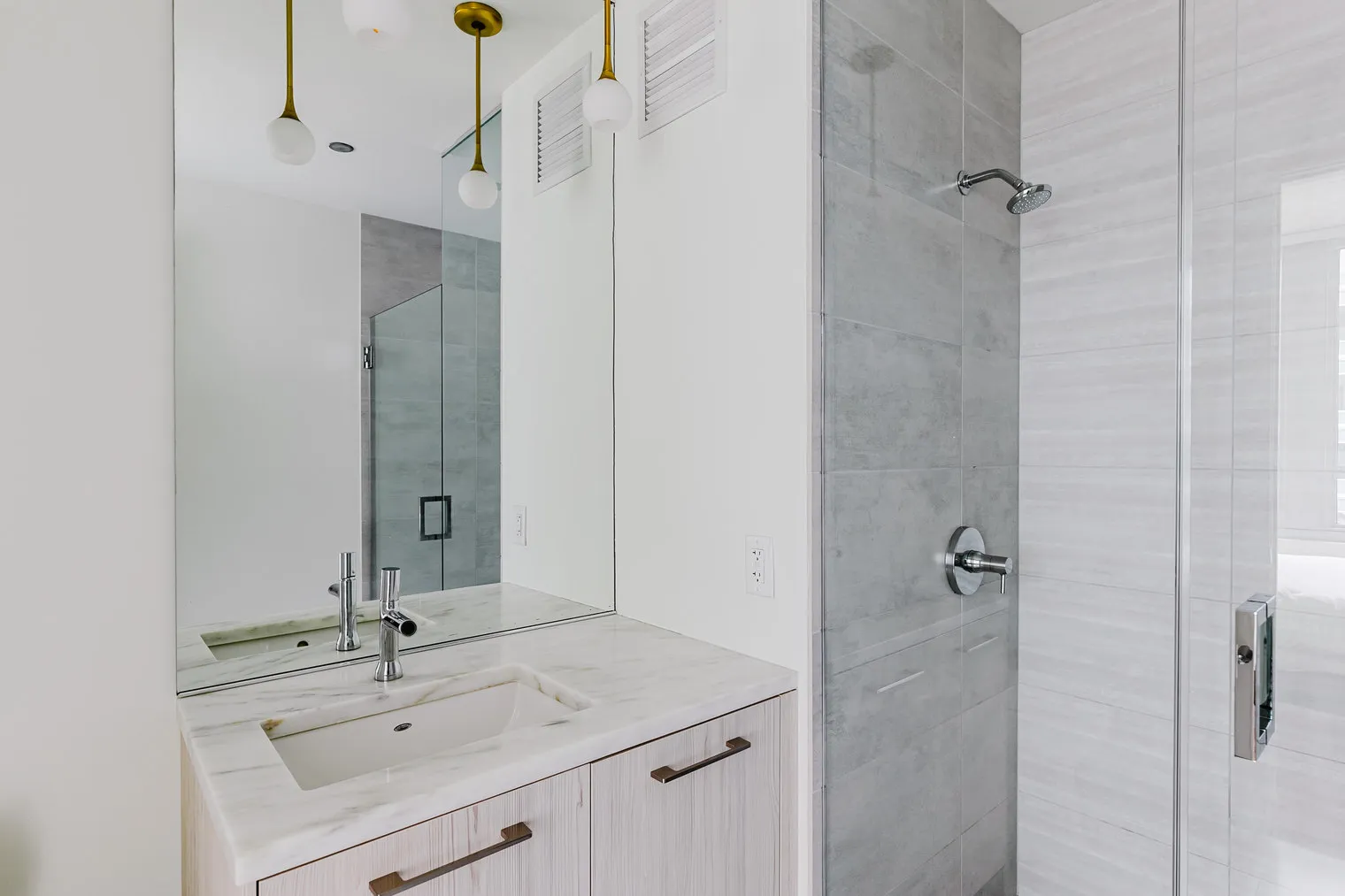 165 N Desplaines St   60661 60661-Emme-unit#ID1140-Chicago-IL