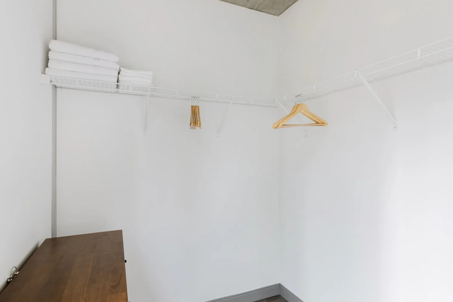 215 W Lake St   60606 60606-Linea-unit#ID1331-Chicago-IL