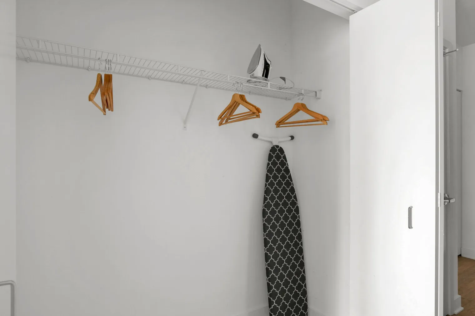 201 N Garland Ct   60601 60601- Mila-unit#ID226-Chicago-IL