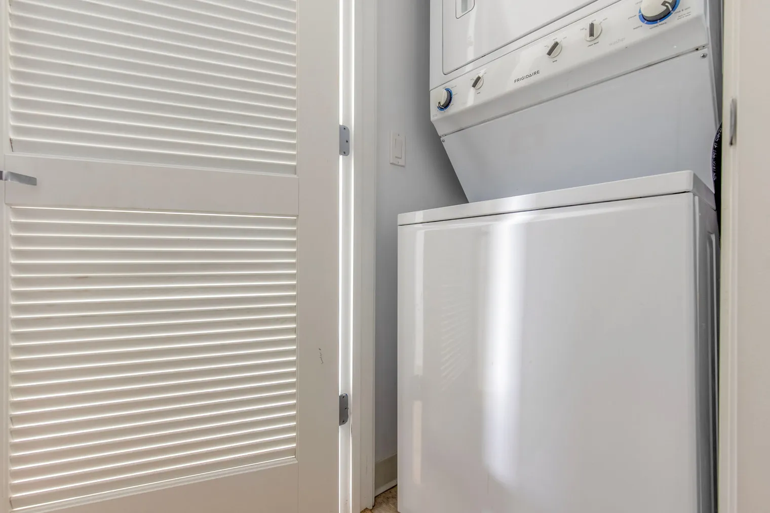 201 N Garland Ct   60601 60601-Mila-unit#ID1013-Chicago-IL