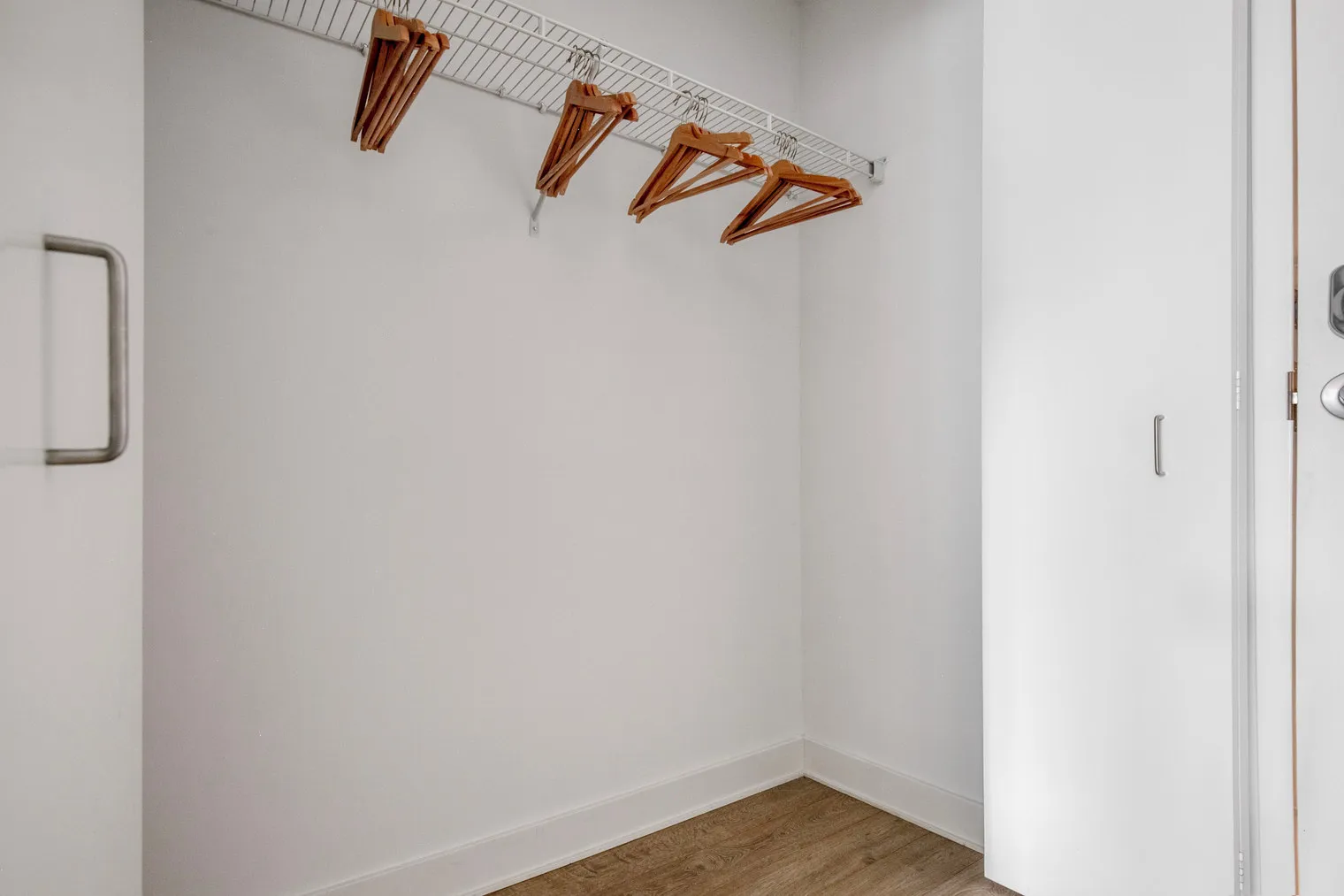 201 N Garland Ct   60601 60601- Mila-unit#ID1017-Chicago-IL