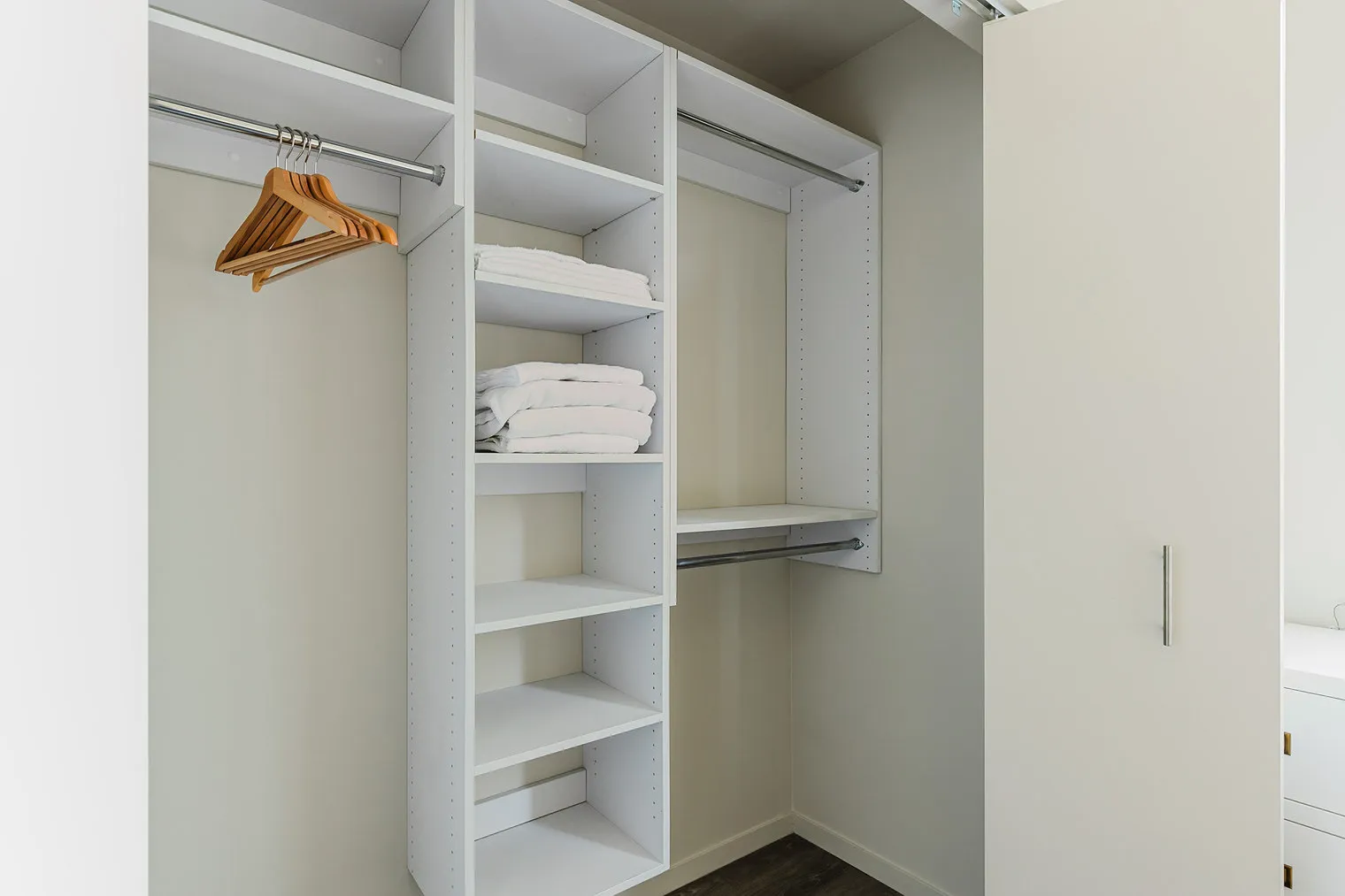 8 E Huron St   60611 60611-8 East Huron-unit#ID1113-Chicago-IL