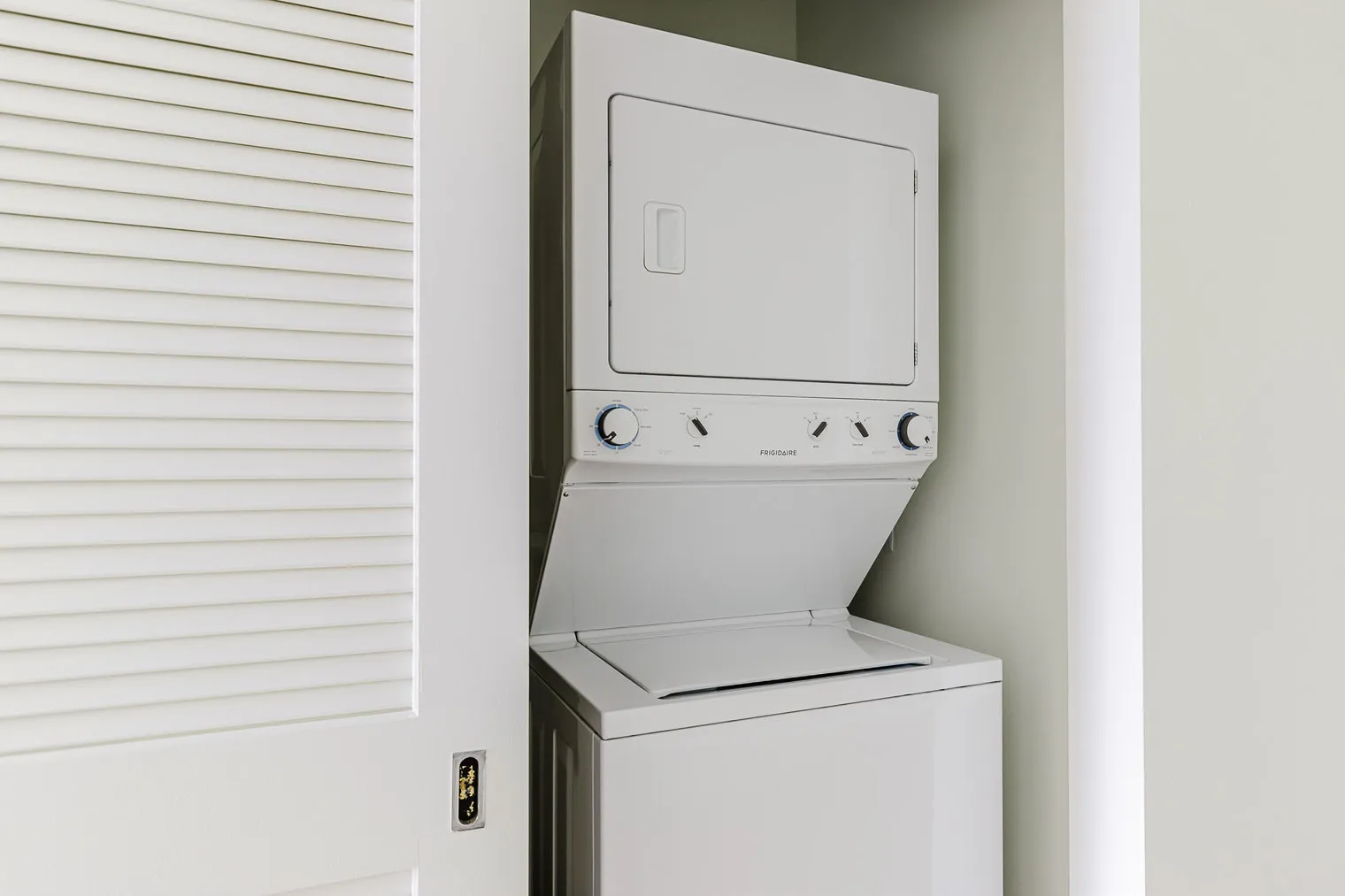 165 N Desplaines St   60661 60661-Emme-unit#ID1140-Chicago-IL